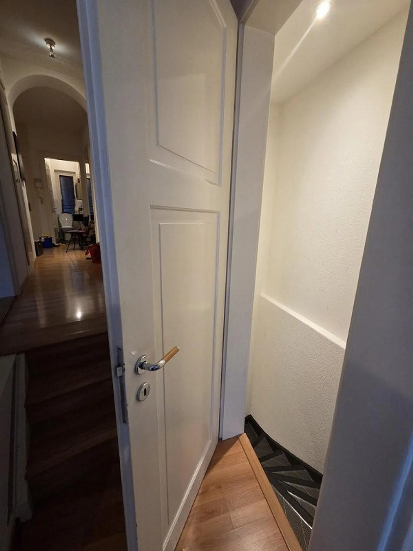 Spacious 3.5-room apartment in a desirable location in District 6 - Photo 8 of 12