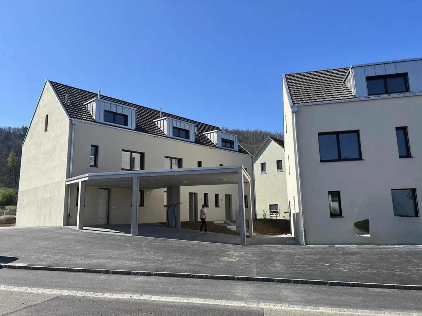 Maison individuelle moderne - Photo 2 sur 11