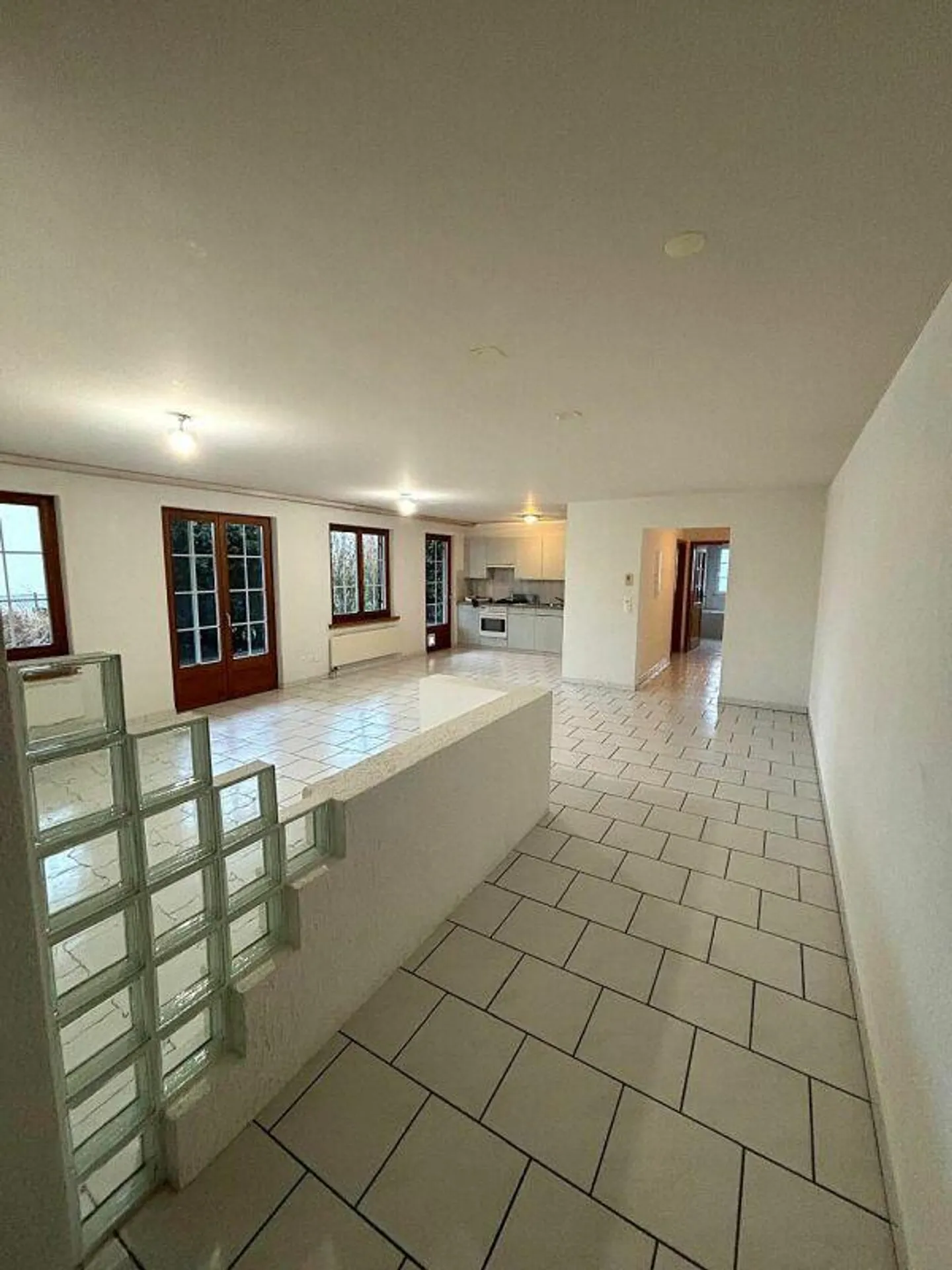 Gemütliche 2.5-Zi Wohnung mit Sitzplatz - Foto 1 von 10