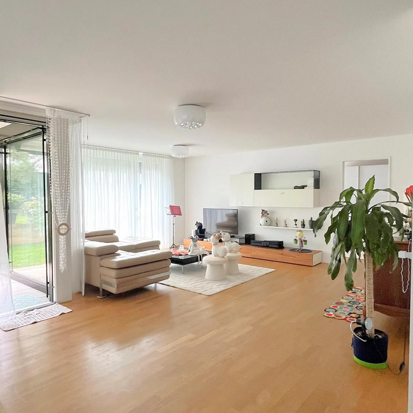 Appartamento 4,5 stanze nel cuore di Reinach. - Foto 1 di 9