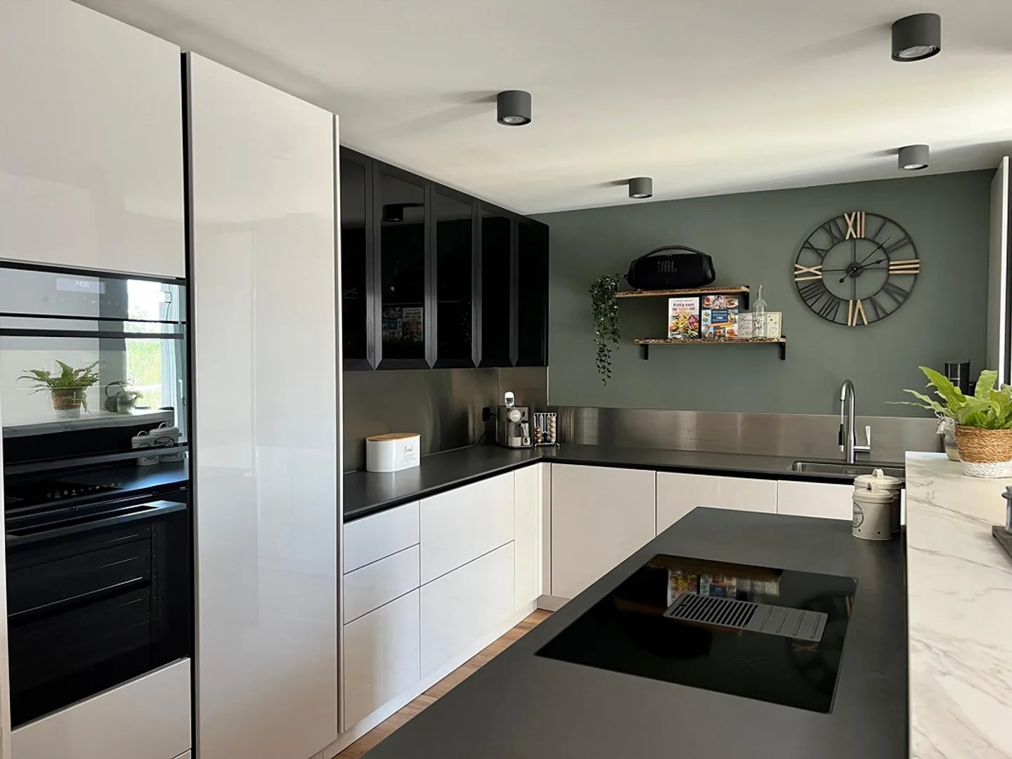 Ampio appartamento ristrutturato di 5,5 stanze con galleria - Foto 7 di 18