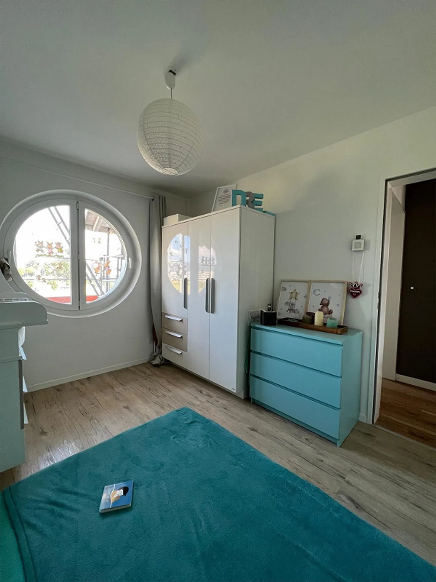 Ampio appartamento ristrutturato di 5,5 stanze con galleria - Foto 13 di 18