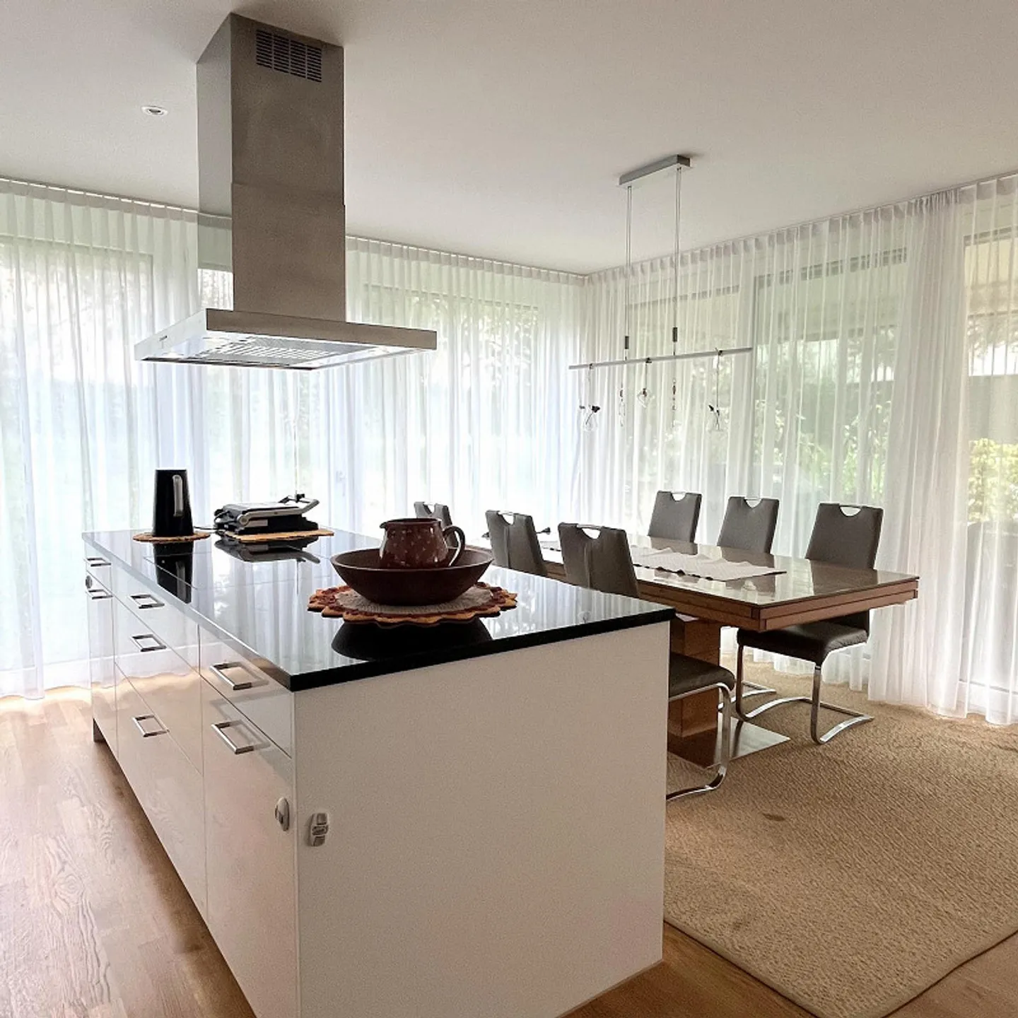 Appartamento 4,5 stanze nel cuore di Reinach. - Foto 3 di 9
