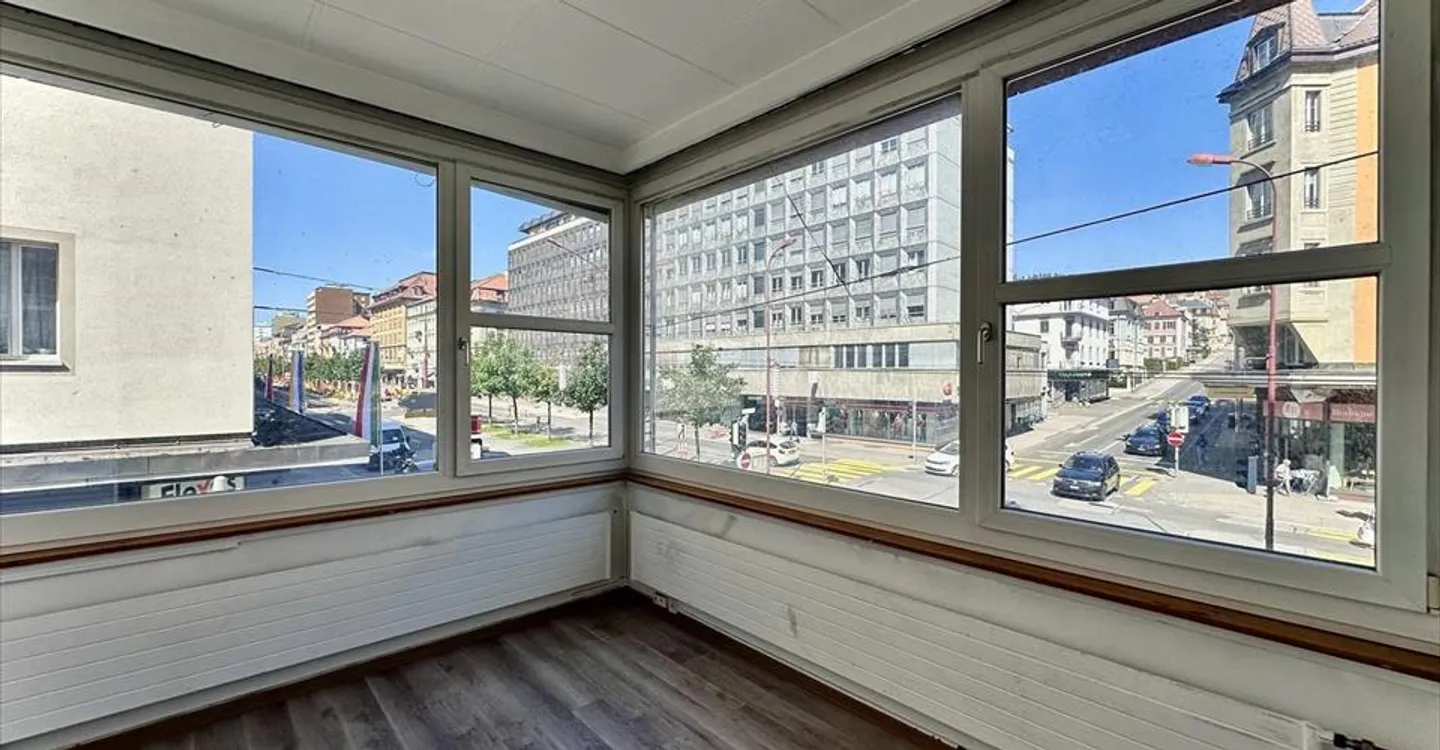 Office space for rent - Photo 2 of 4