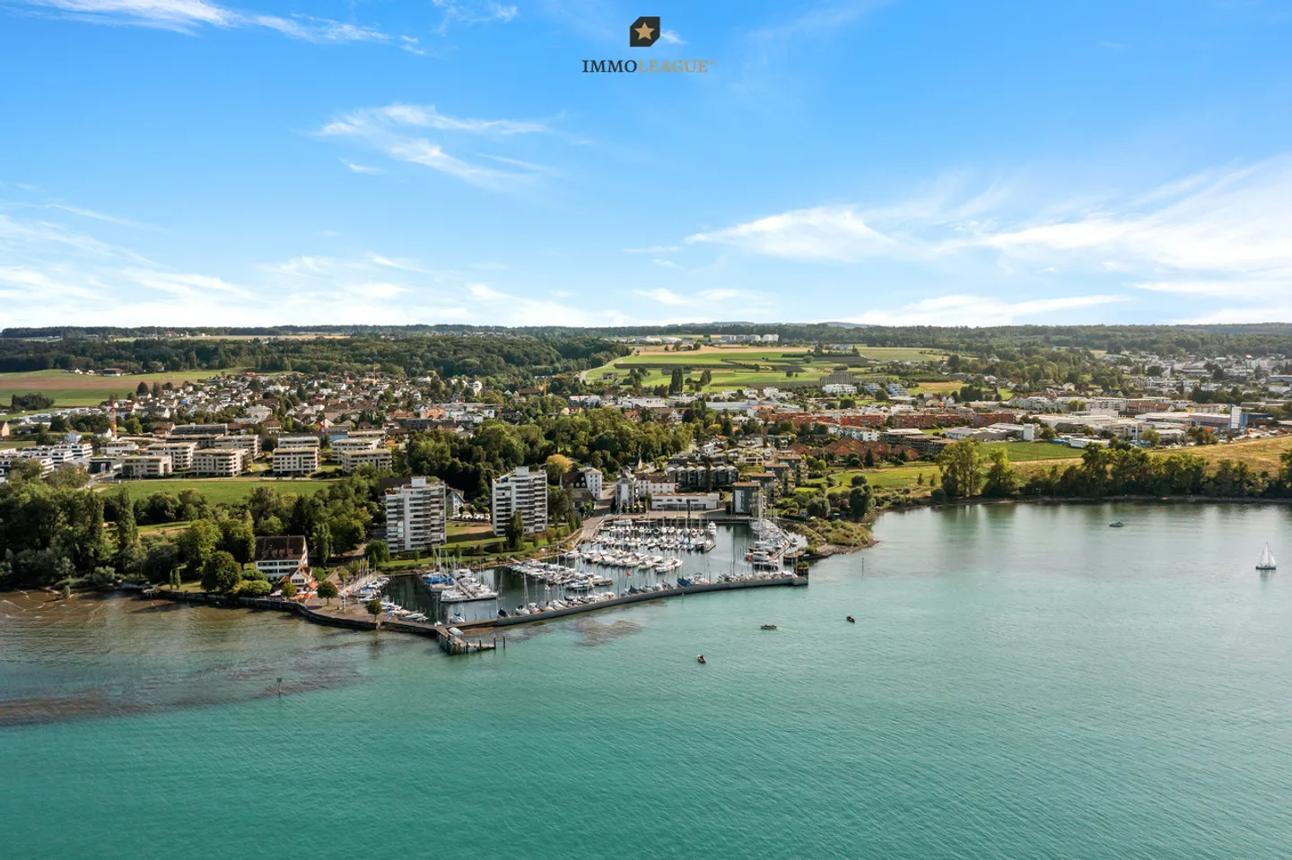 Living happiness in the best quiet location. - Photo 1 of 5