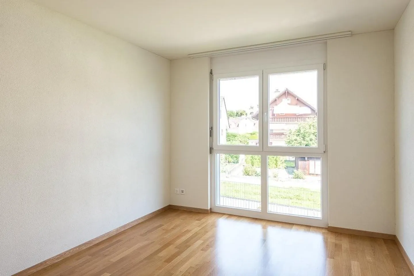 Modernes 3.5-Zimmer Apartment - Foto 3 von 8
