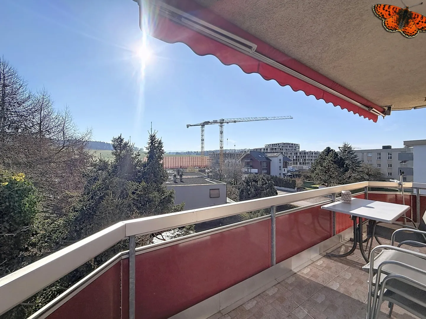 4 ROOMS - Bright and quiet! - Photo 3 of 13