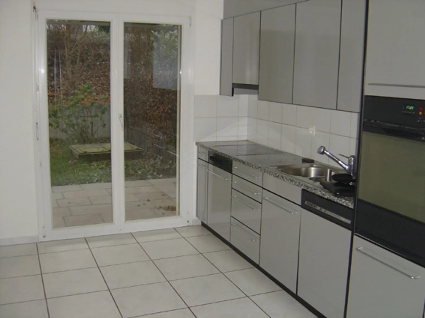Beautiful 5.5 Maisonette Garden Apartment in Riehen - Photo 2 of 8