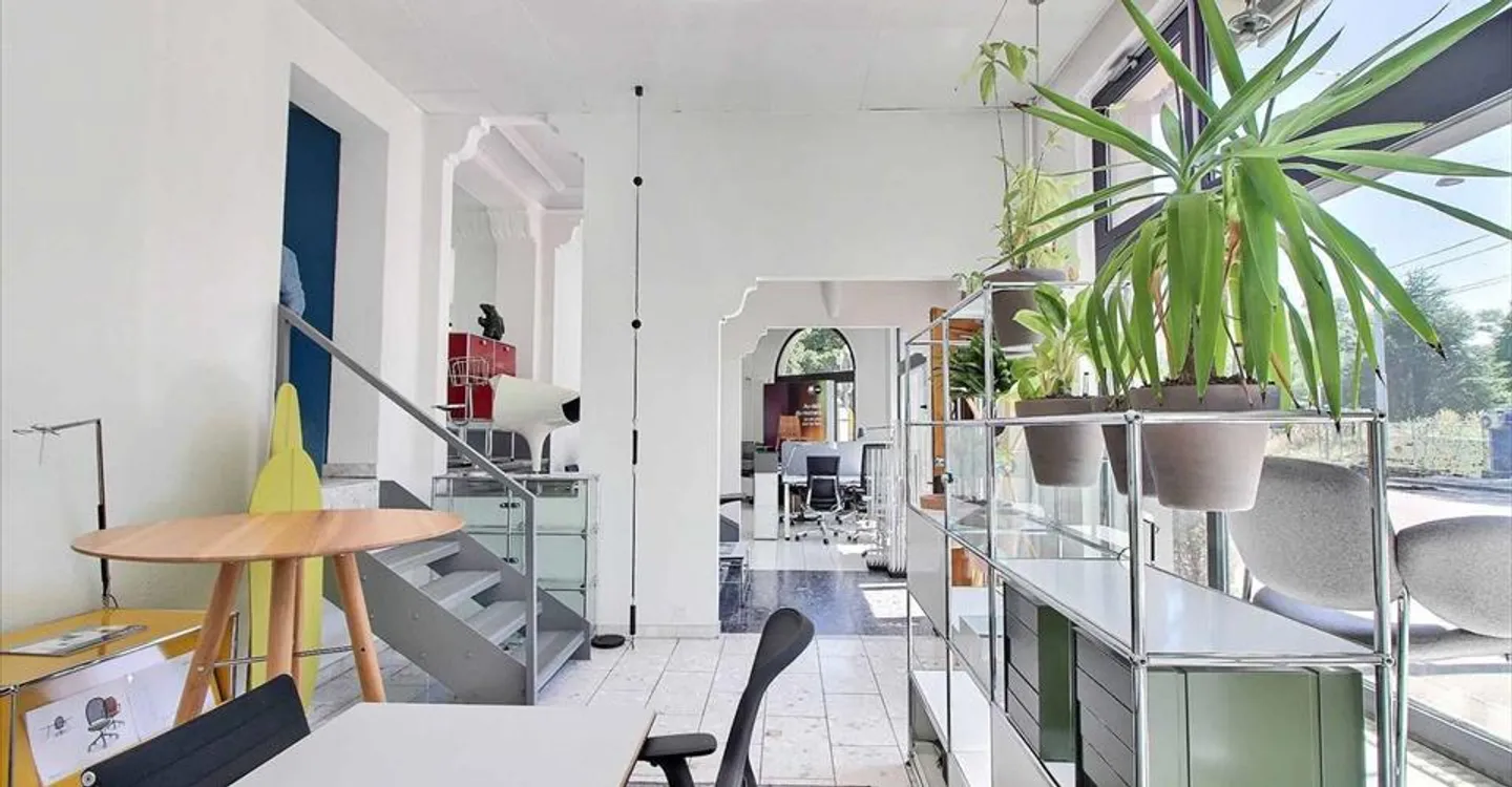 Office space for rent - Photo 1 of 7