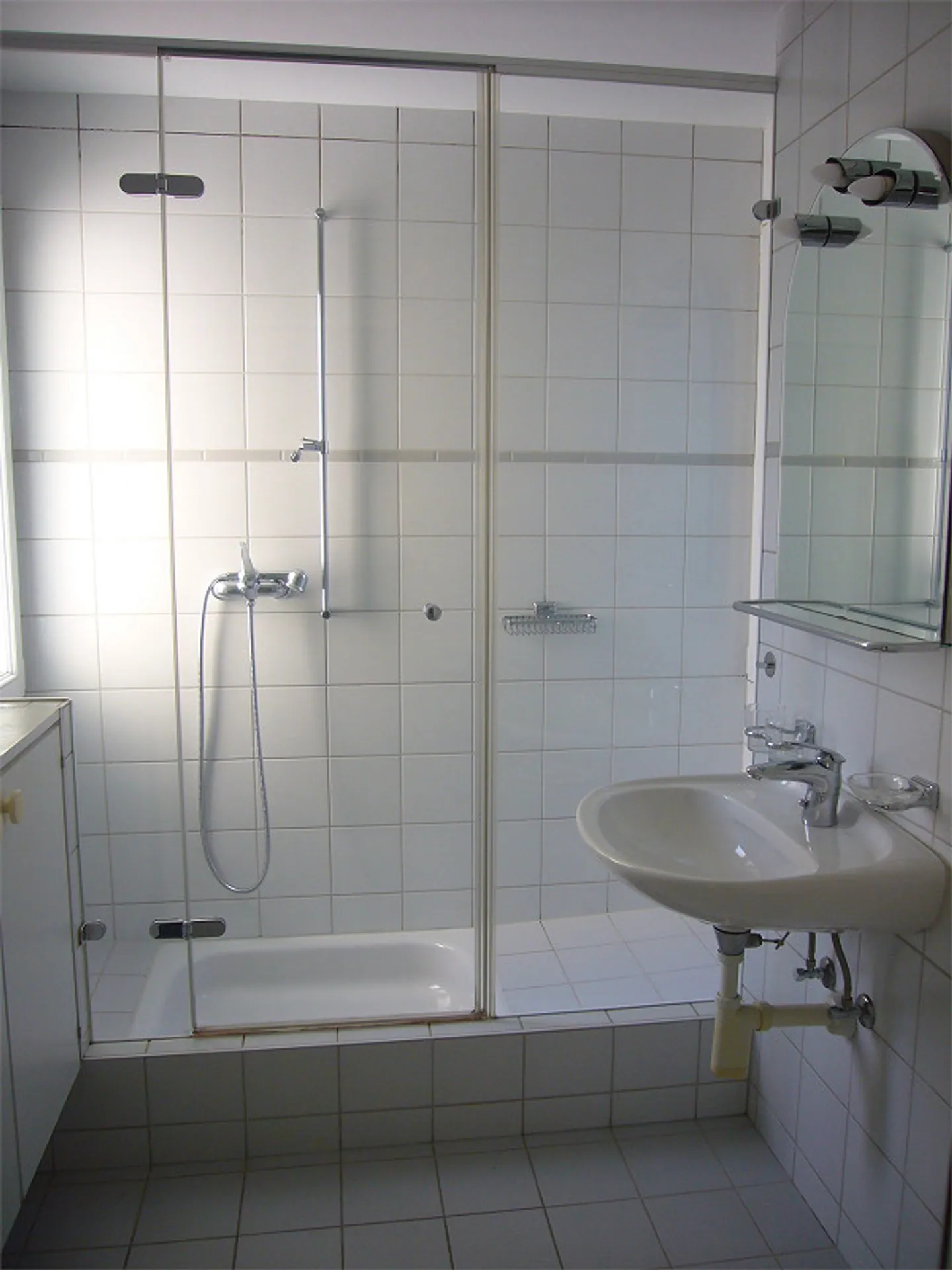 Beautiful 5.5 Maisonette Garden Apartment in Riehen - Photo 7 of 8
