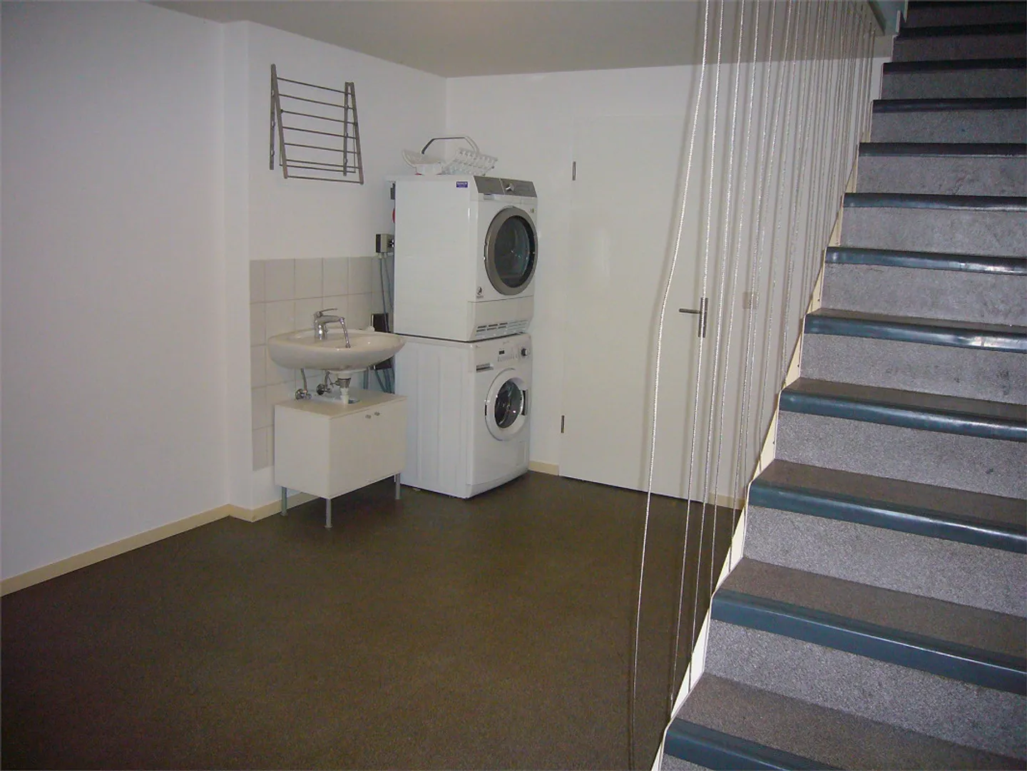 Beautiful 5.5 Maisonette Garden Apartment in Riehen - Photo 8 of 8