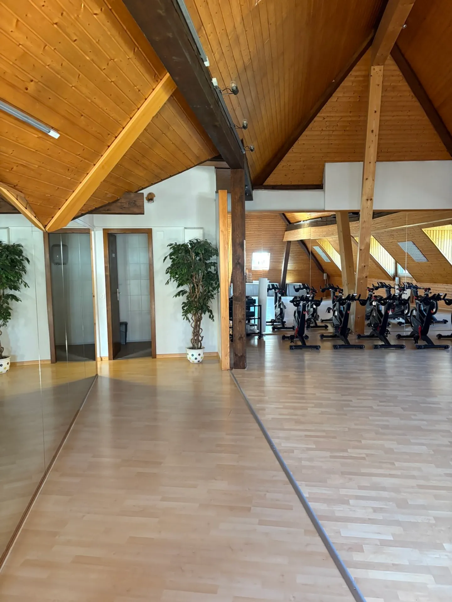 Office space for rent - Photo 2 of 4