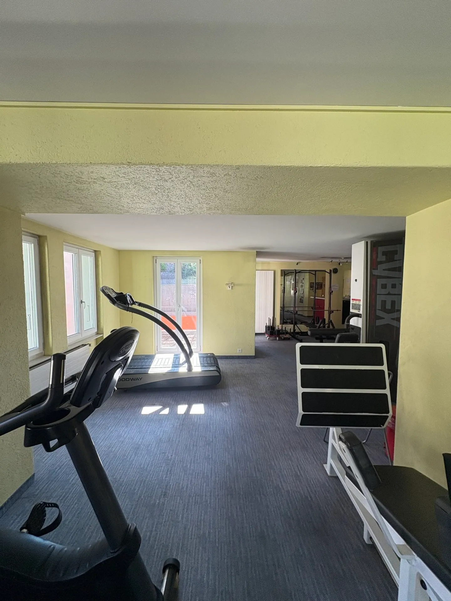 Office space for rent - Photo 3 of 4