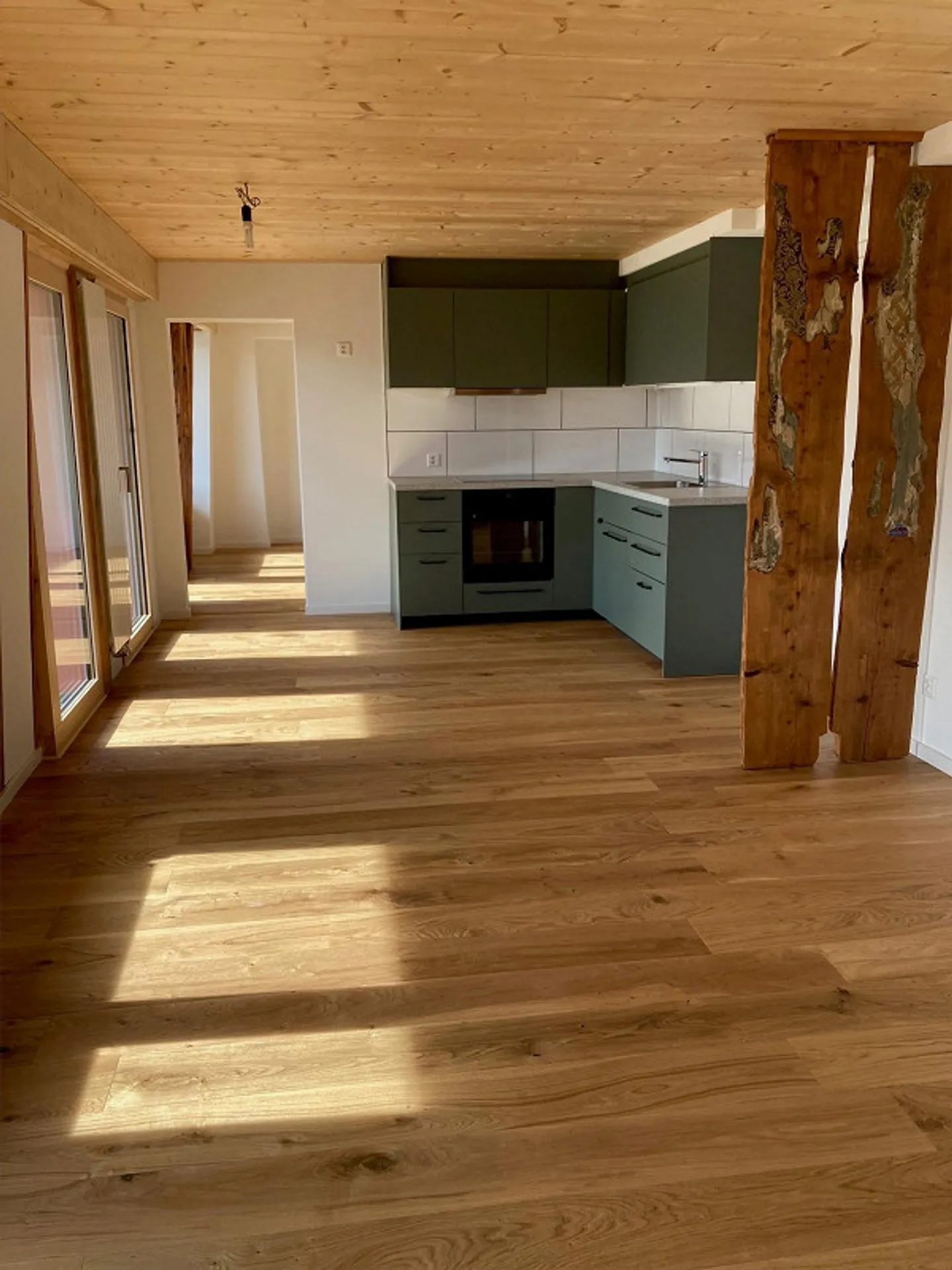 Helle neu renovierte Wohnung - Foto 1 von 12