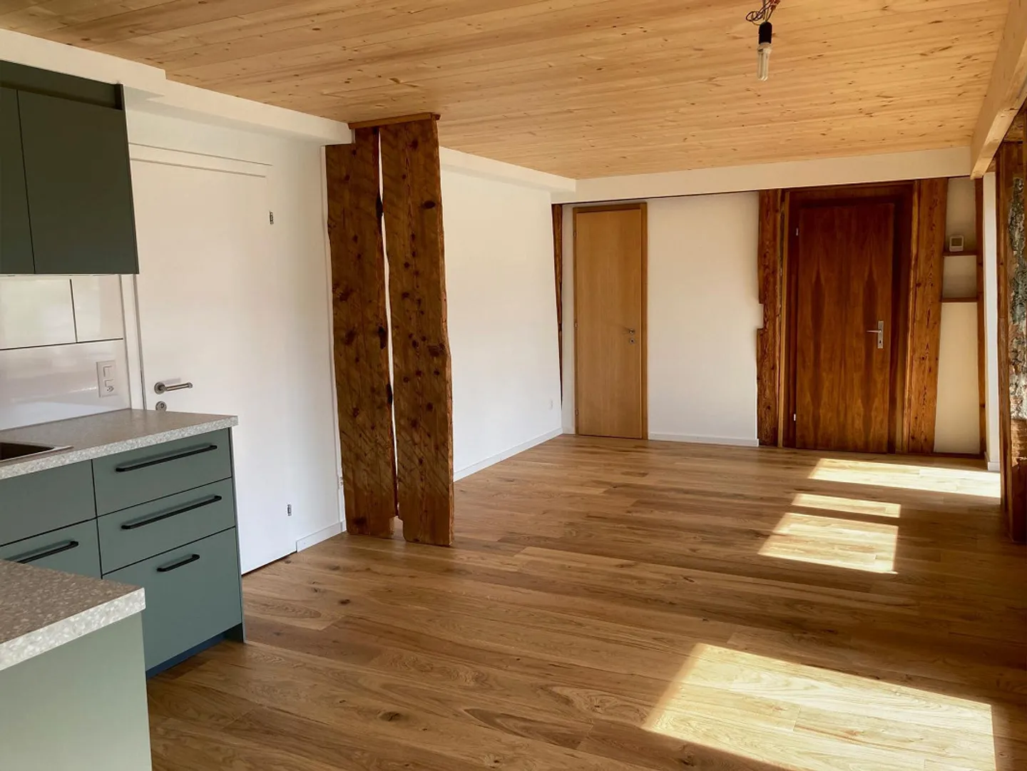 Helle neu renovierte Wohnung - Foto 2 von 12