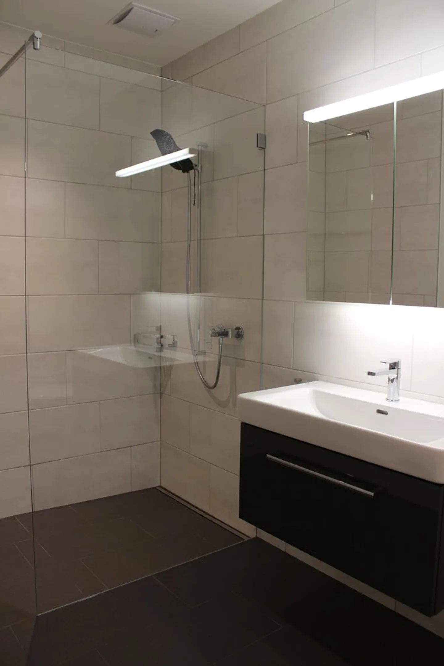 Appartamento moderno con loggia - Foto 7 di 8