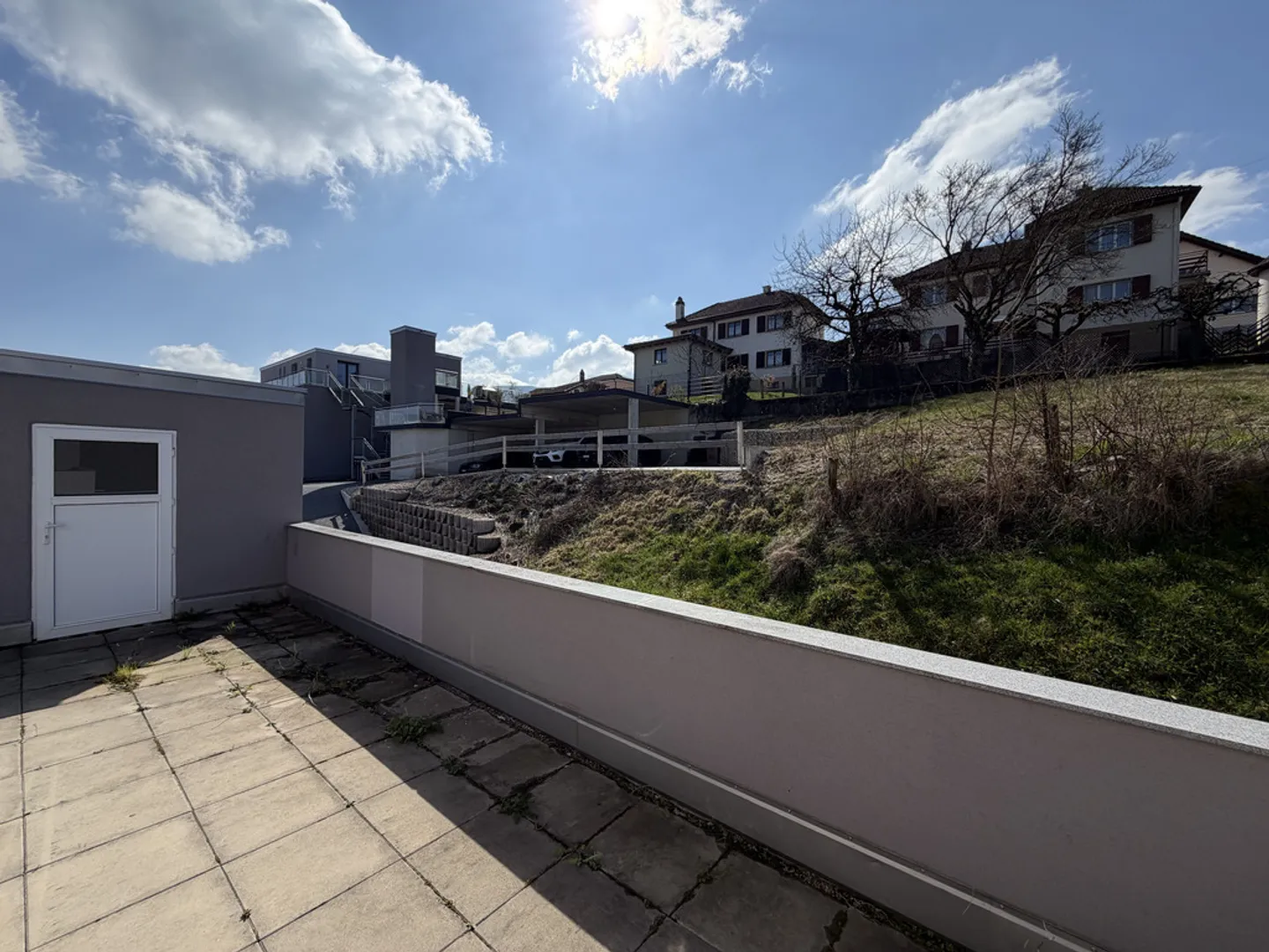 Appartement moderne avec grande terrasse - Photo 1 sur 12