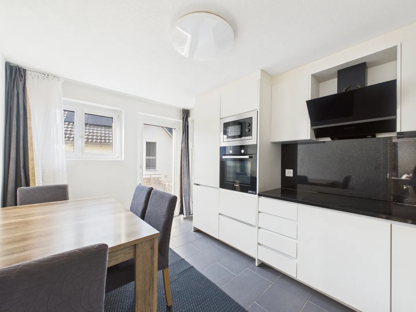 5.5-Zimmer Reiheneckhaus an beliebter Wohnlage - Volketswil  - Foto 5 von 15