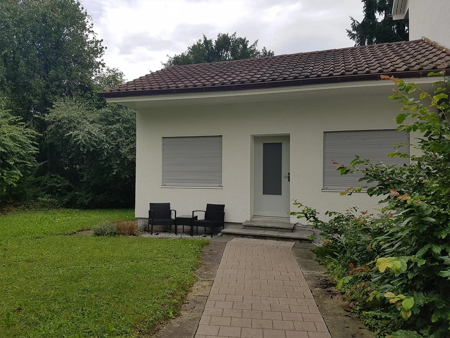 Furnished studio with private garden in Wallisellen for rent - Photo 1 of 6