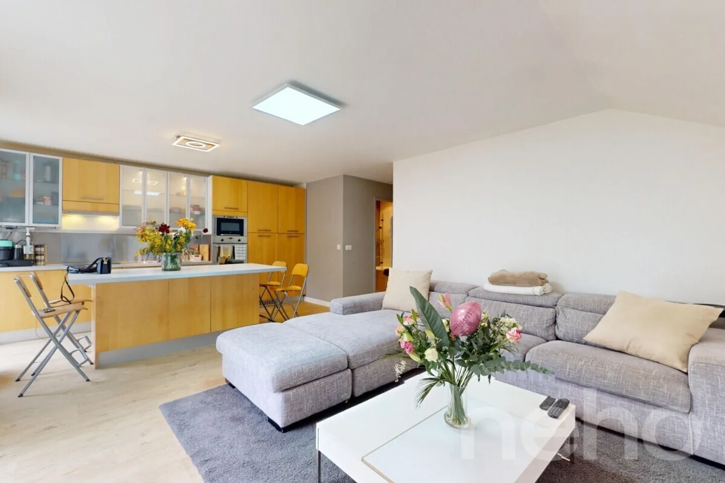 Ultimo piano a Territet, con carattere e vista sul lago e sulle Alpi - Foto 4 di 13