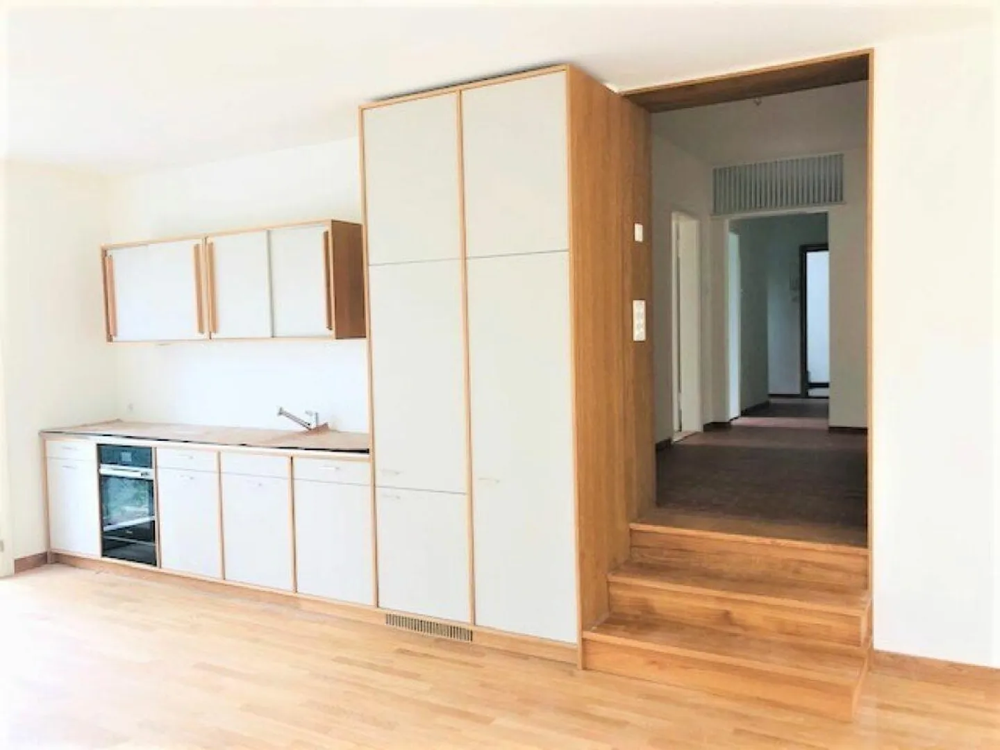 Appartement moderne et lumineux de 4 1/2 pièces au 1er étage - Photo 4 sur 15