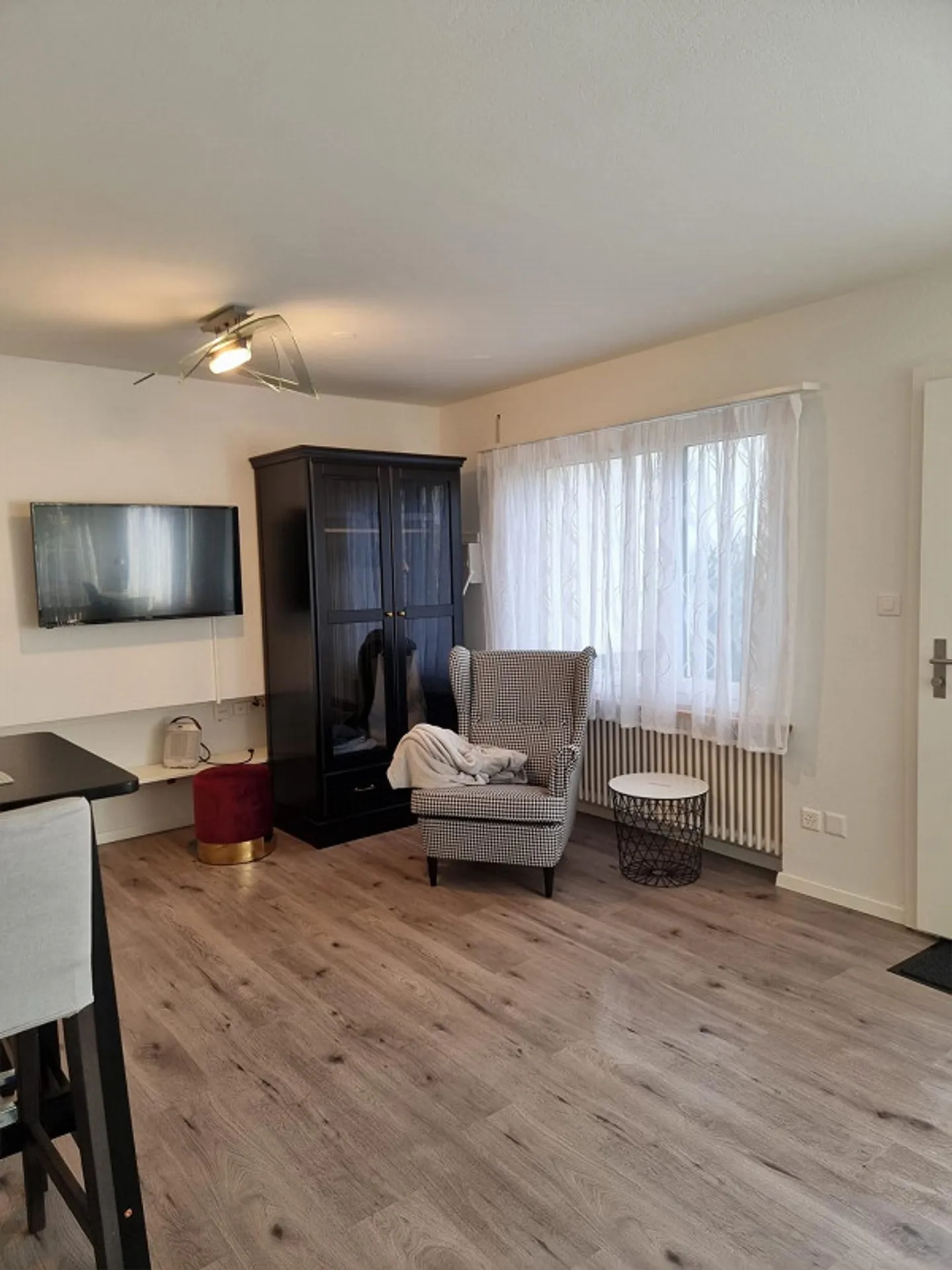 Furnished studio with private garden in Wallisellen for rent - Photo 3 of 6