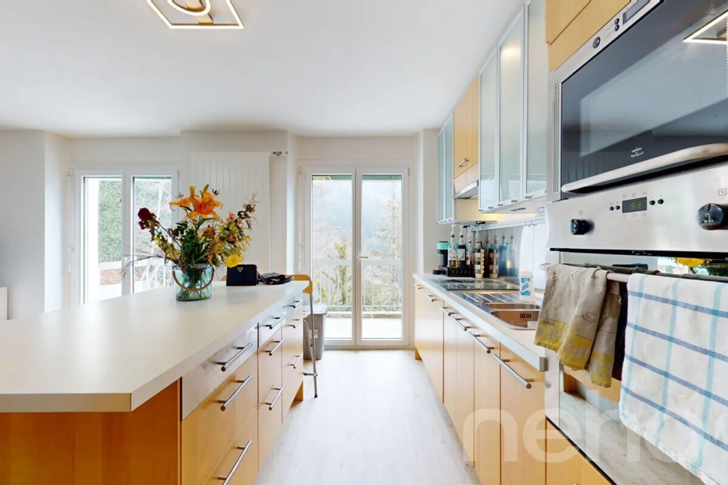 Ultimo piano a Territet, con carattere e vista sul lago e sulle Alpi - Foto 7 di 13