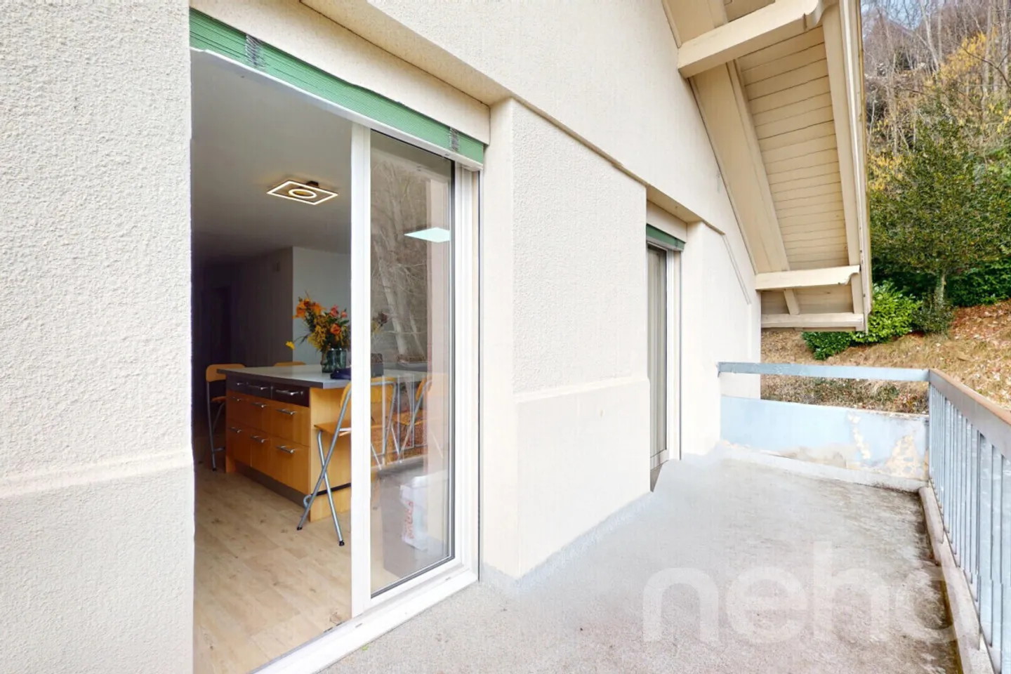 Ultimo piano a Territet, con carattere e vista sul lago e sulle Alpi - Foto 9 di 13