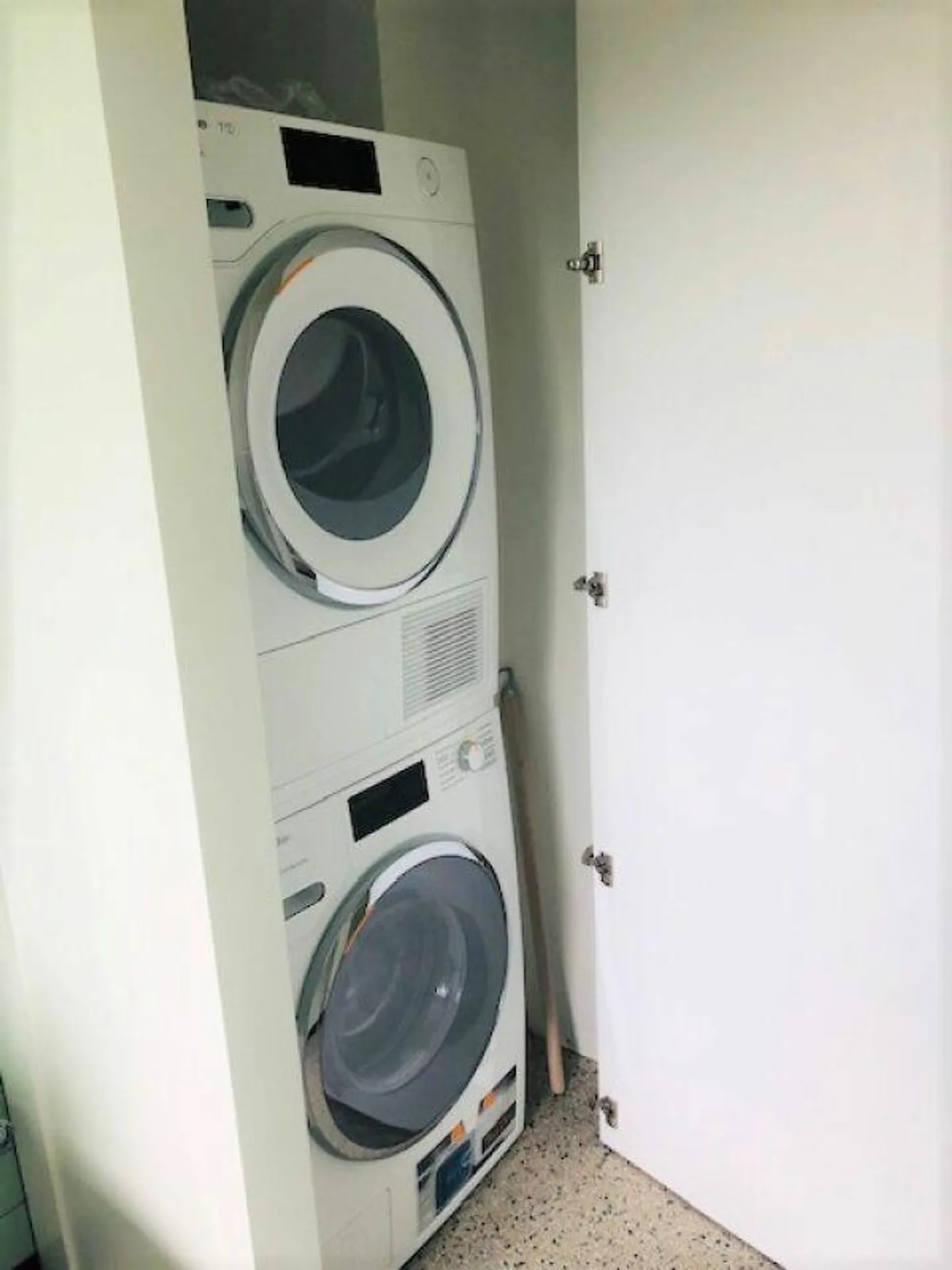 Appartement moderne et lumineux de 4 1/2 pièces au 1er étage - Photo 12 sur 15