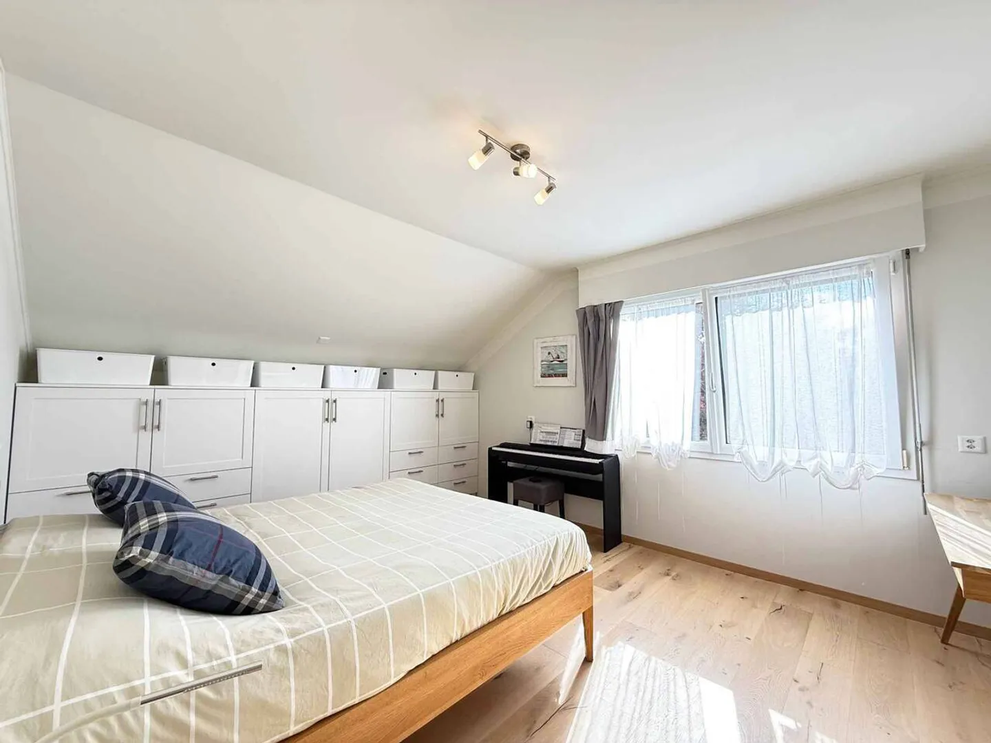 An exceptional villa in Yverdon: nature, modernity, and serenity - Photo 9 of 13