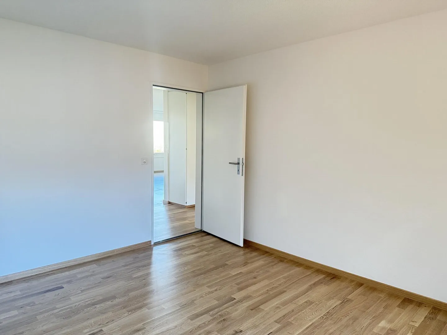 Charmante 3.5-Zimmerwohnung an bevorzugter Lage zu mieten! - Foto 2 di 9