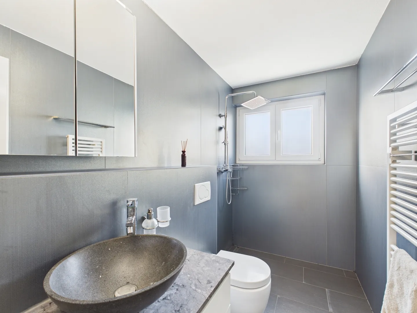 5.5-Zimmer Reiheneckhaus an beliebter Wohnlage - Volketswil  - Foto 7 von 15