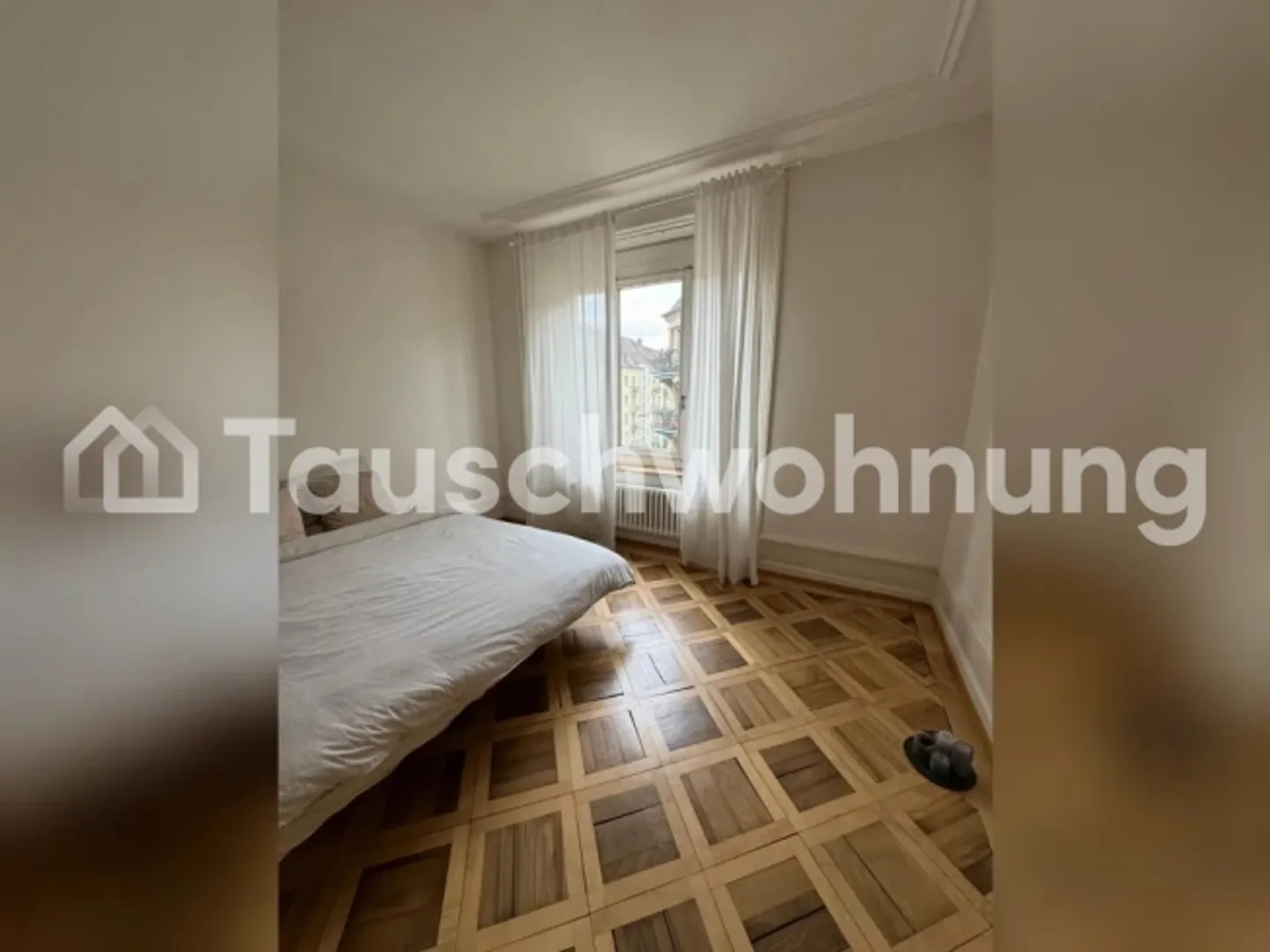 4 Room Old Building Bijou with Balcony in Wiedikon - Photo 2 of 8