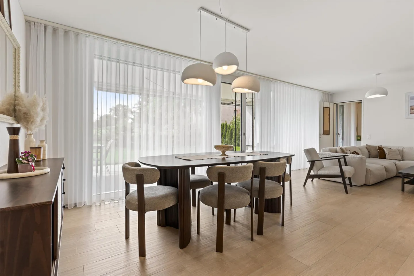 Dreamlike 3.5 Room Apartment with Large Garden & Open Field View - Photo 4 of 13