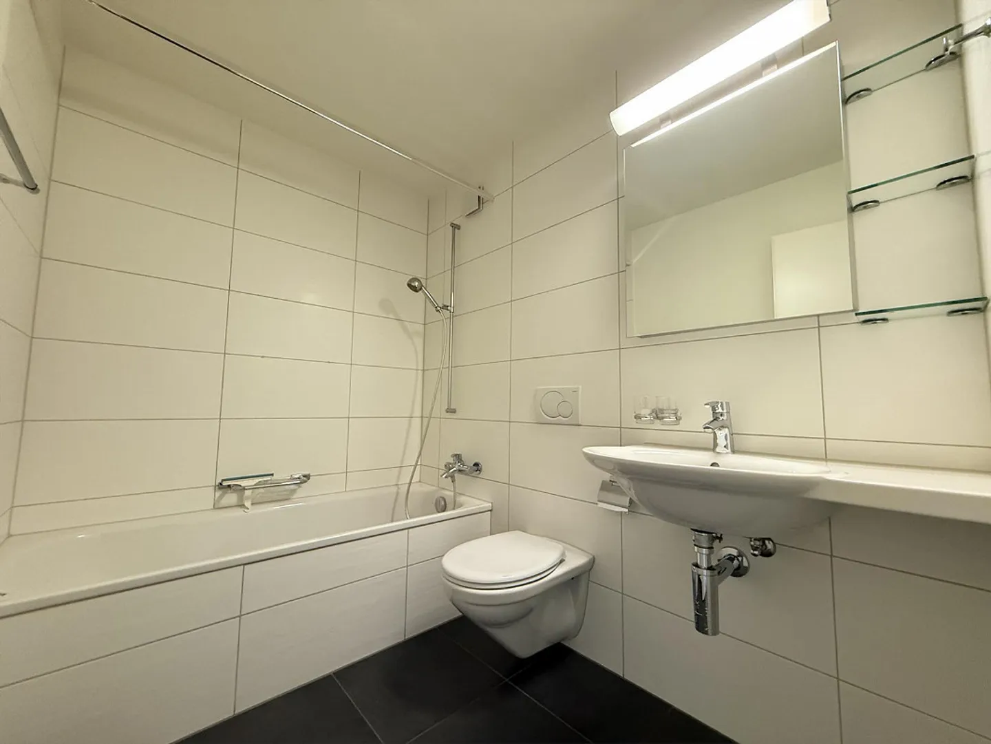 Charmante 3.5-Zimmerwohnung an bevorzugter Lage zu mieten! - Foto 7 di 9