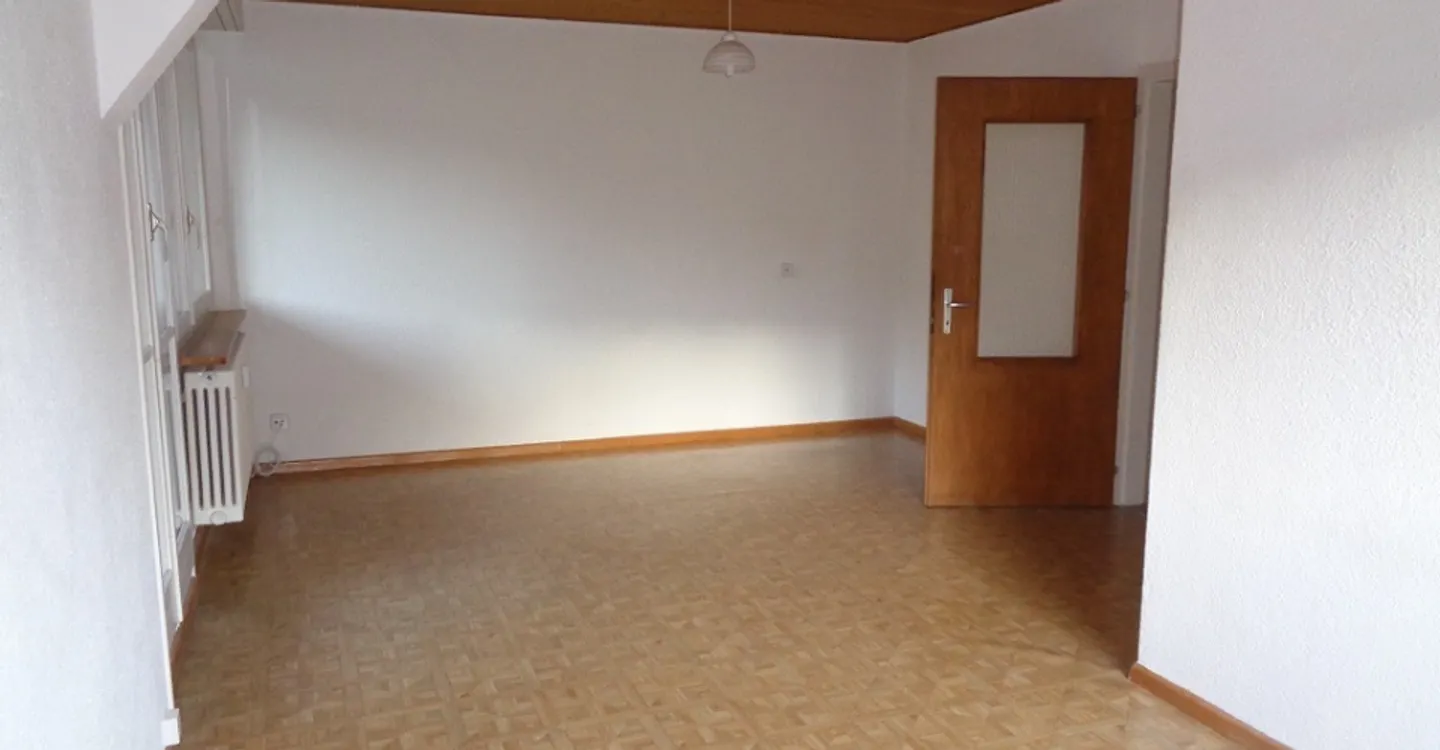 Charmante Wohnung mit Wintergarten - Foto 2 von 11