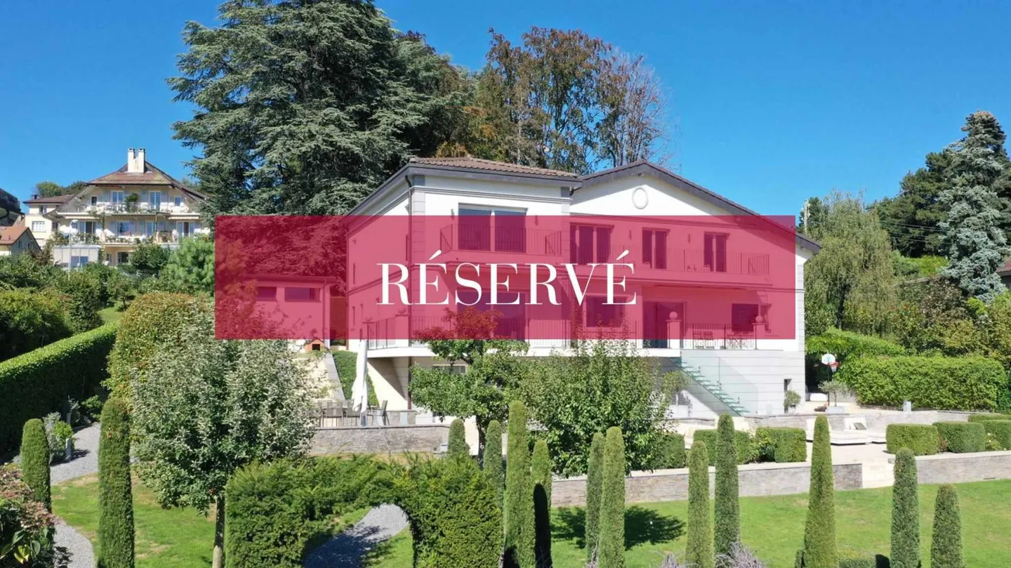 Villa contemporaine avec vue sur le lac - Photo 1 sur 10