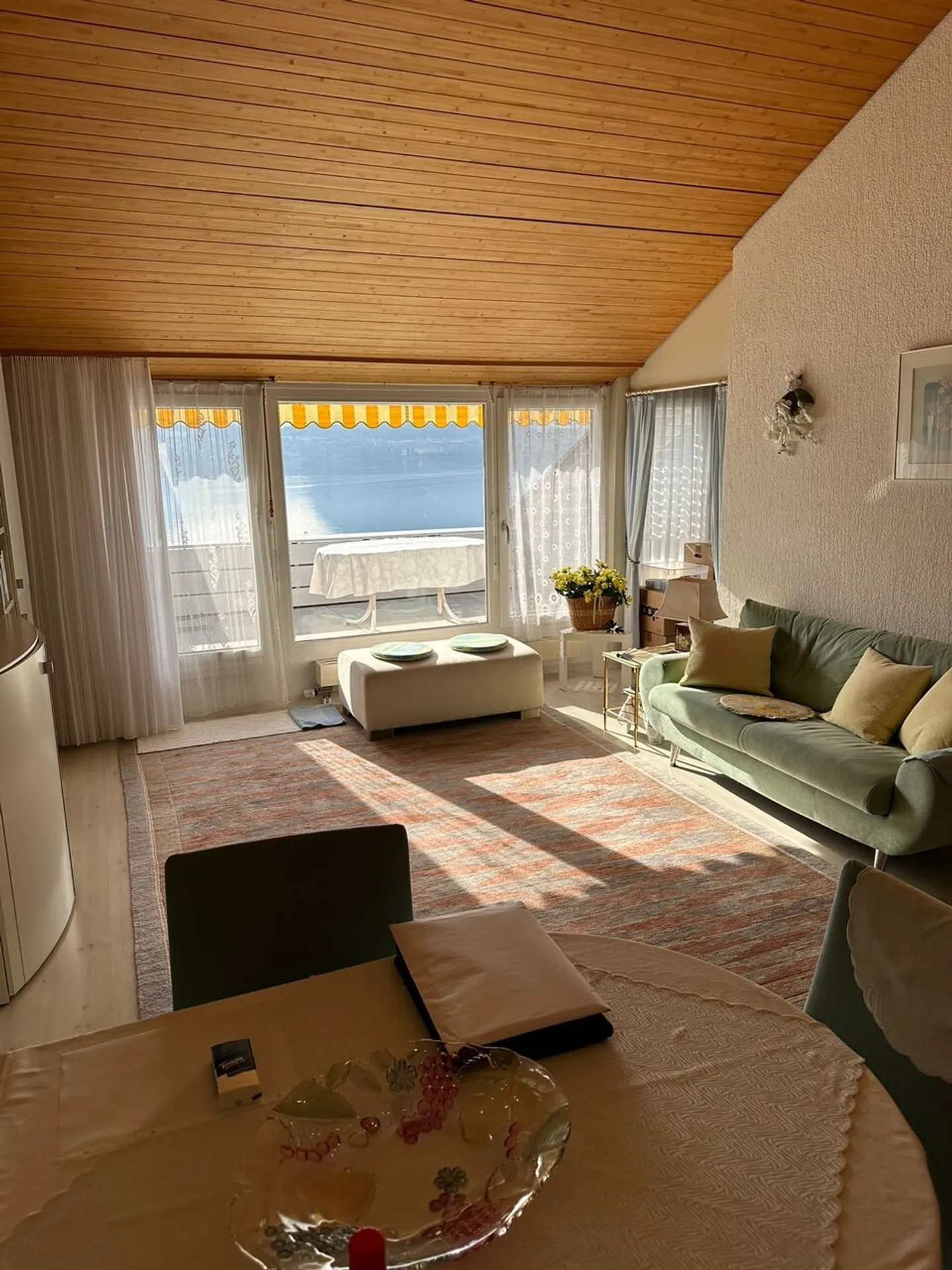 Vista spettacolare sul lago di Thun e sulle Alpi! Il tuo nuovo gioiello - Foto 3 di 9