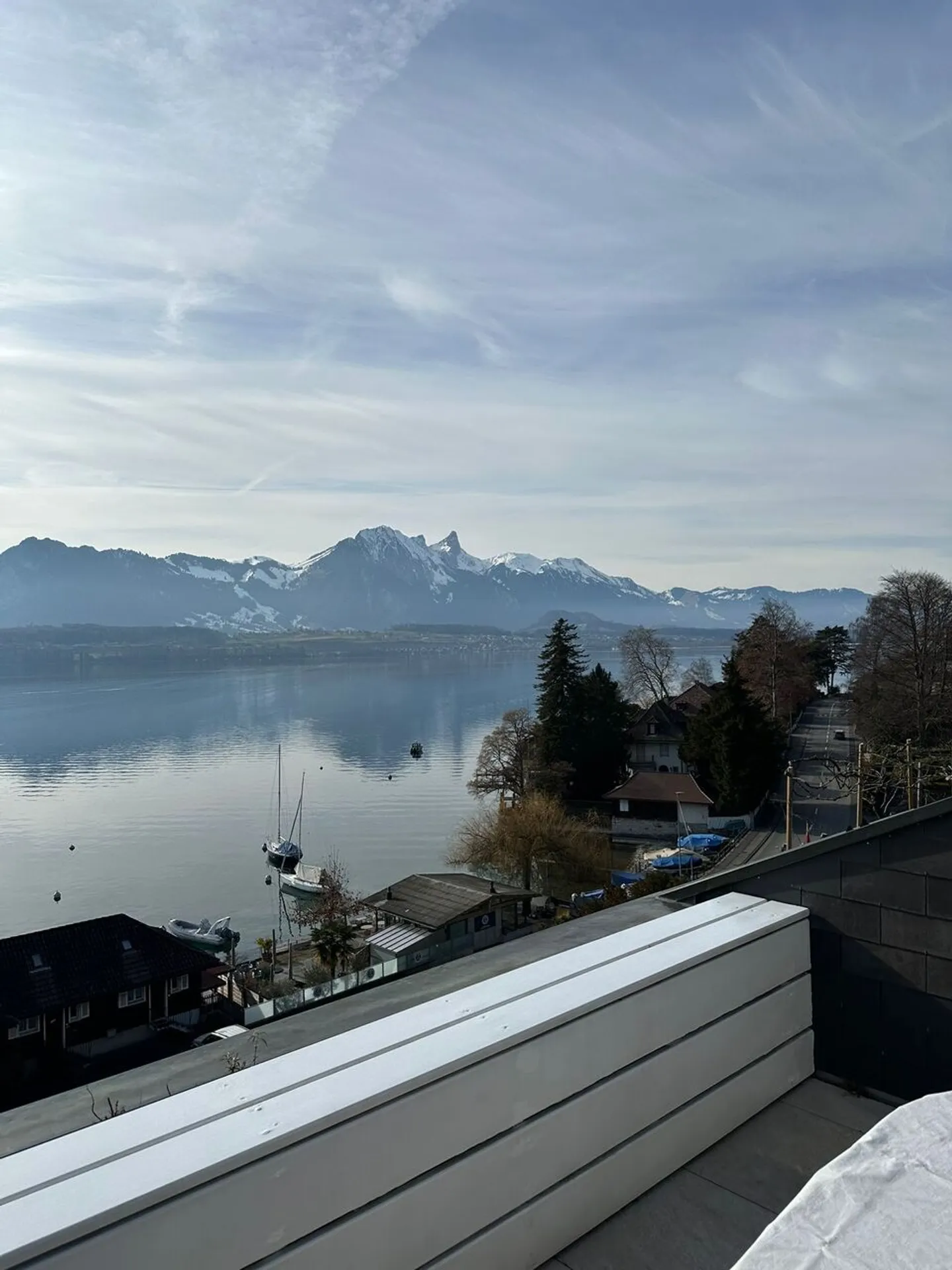 Vista spettacolare sul lago di Thun e sulle Alpi! Il tuo nuovo gioiello - Foto 8 di 9