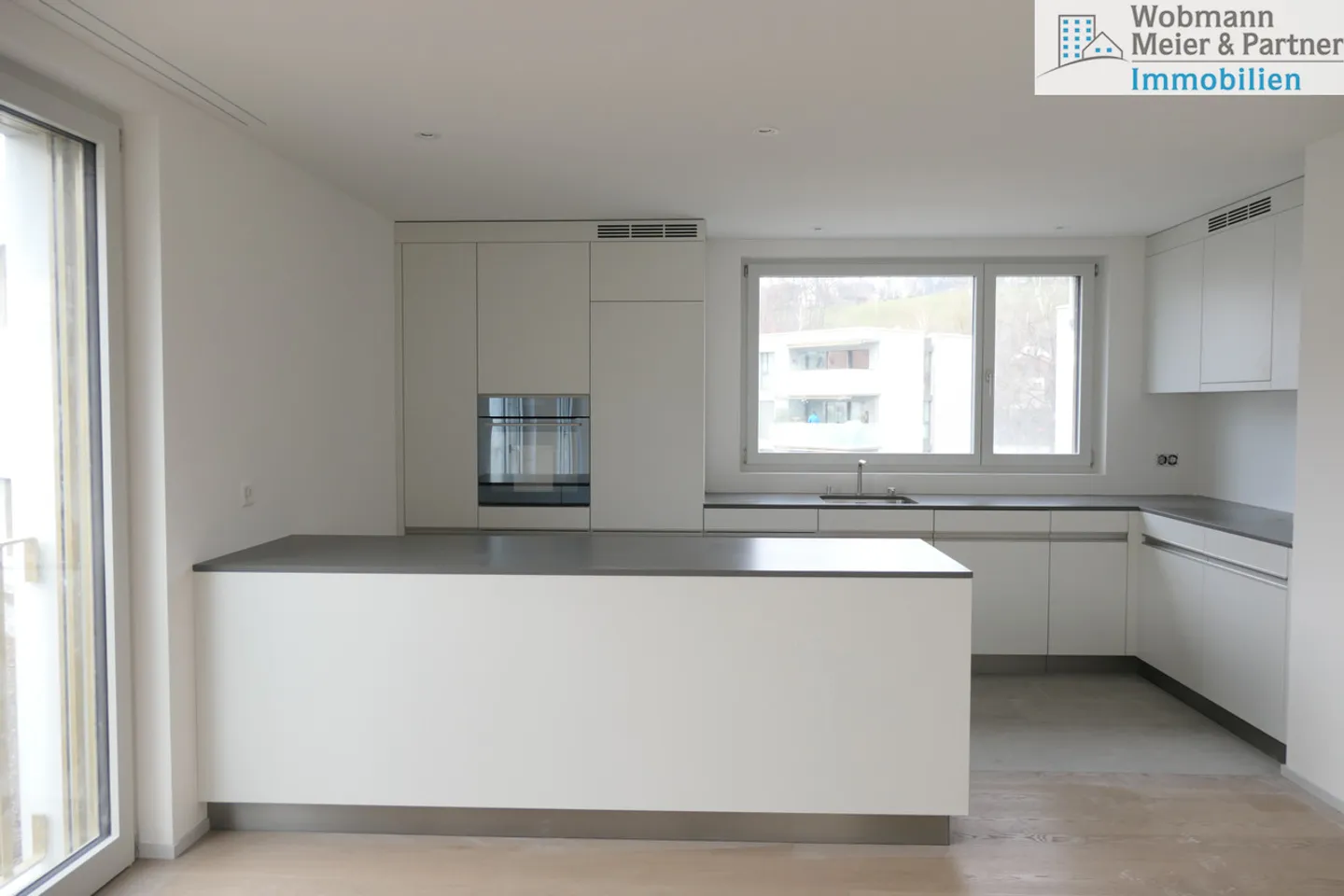 Moderne 4.5-Zimmer-Wohnung in zentraler Lage - Foto 4 von 4
