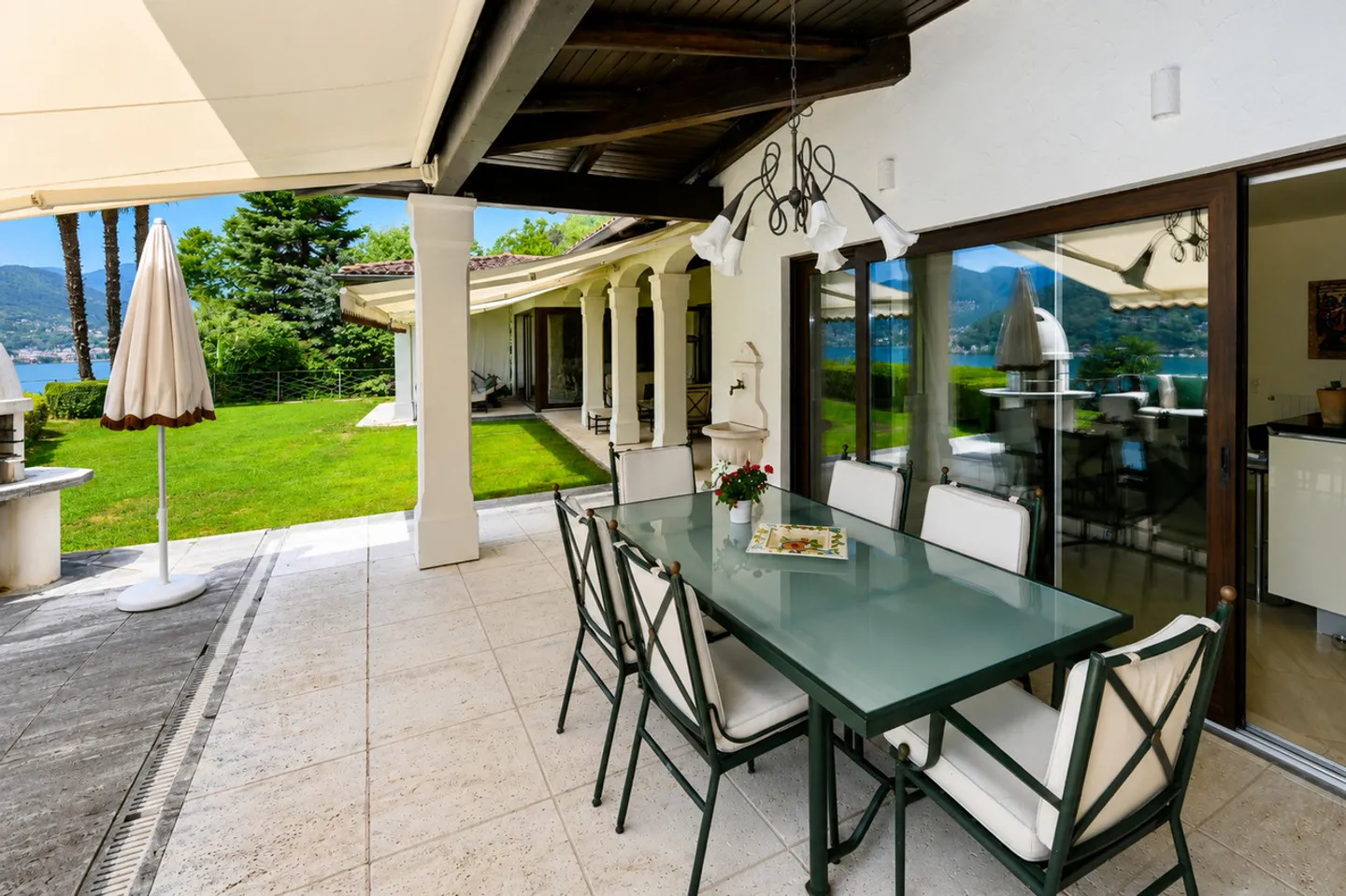 Luxury Villa with Lake View - Photo 7 of 26
