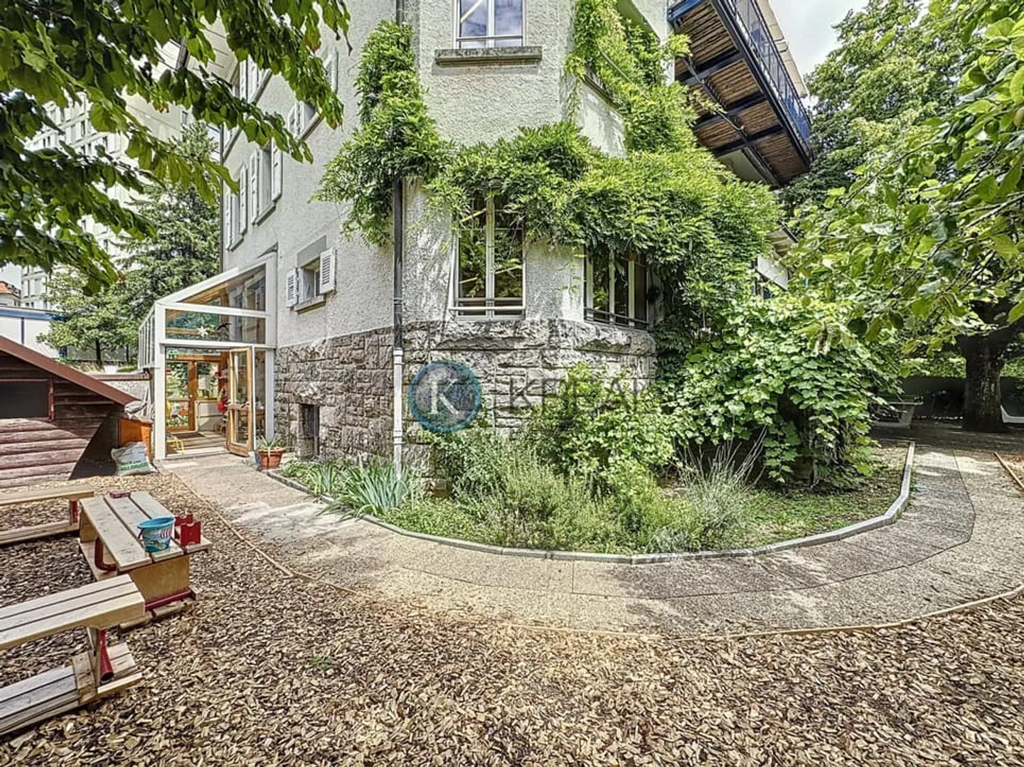 330 m² di fascino e potenziale con giardino privato a Losanna - Foto 10 di 11