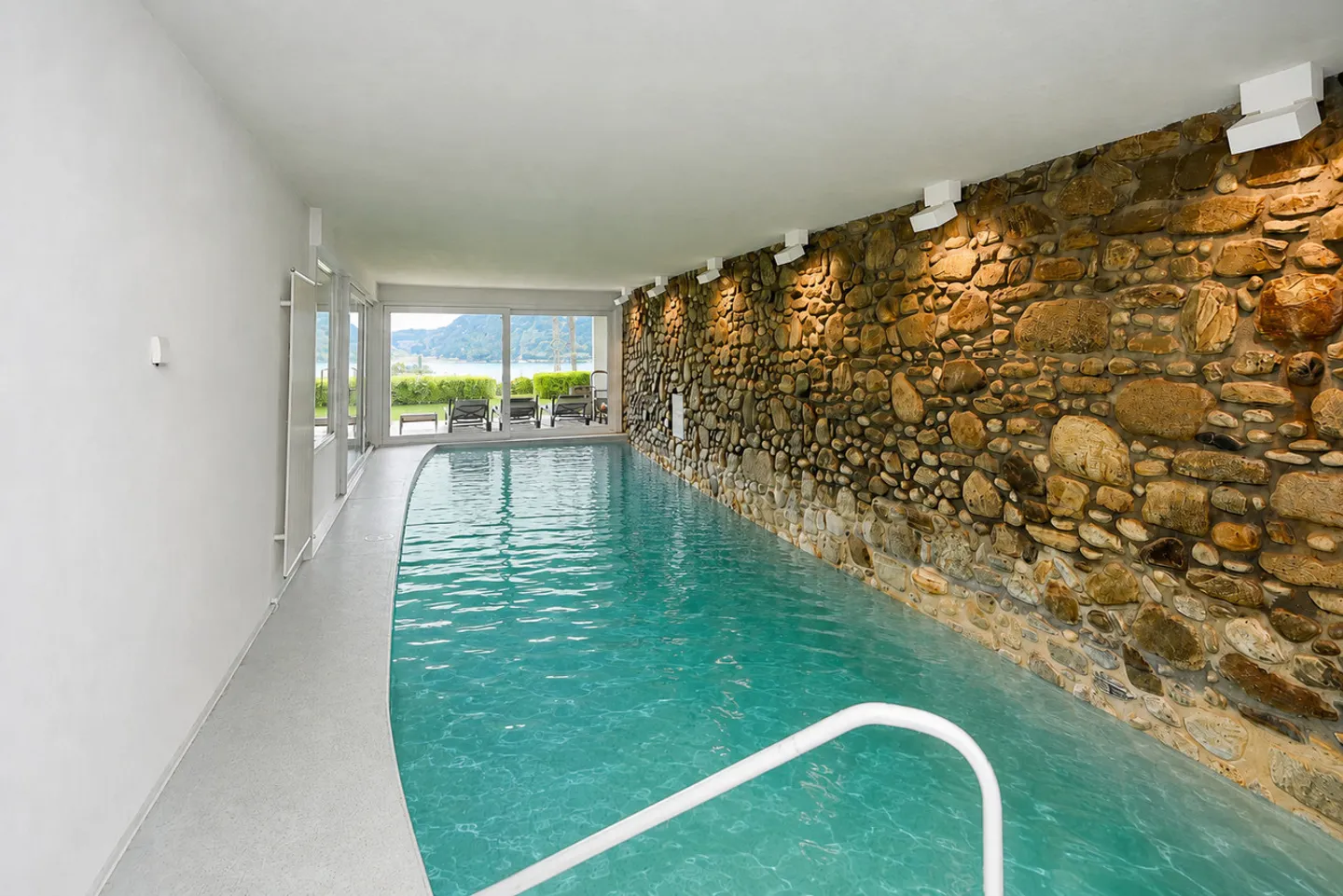 Luxury Villa with Lake View - Photo 24 of 26