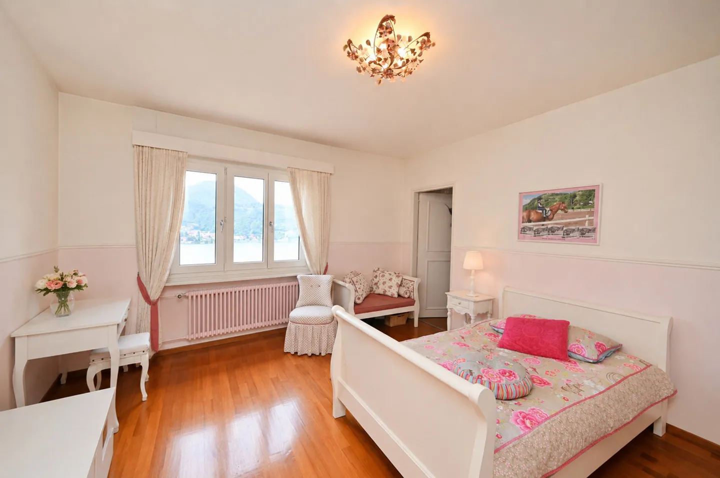 Luxury Villa with Lake View - Photo 20 of 26