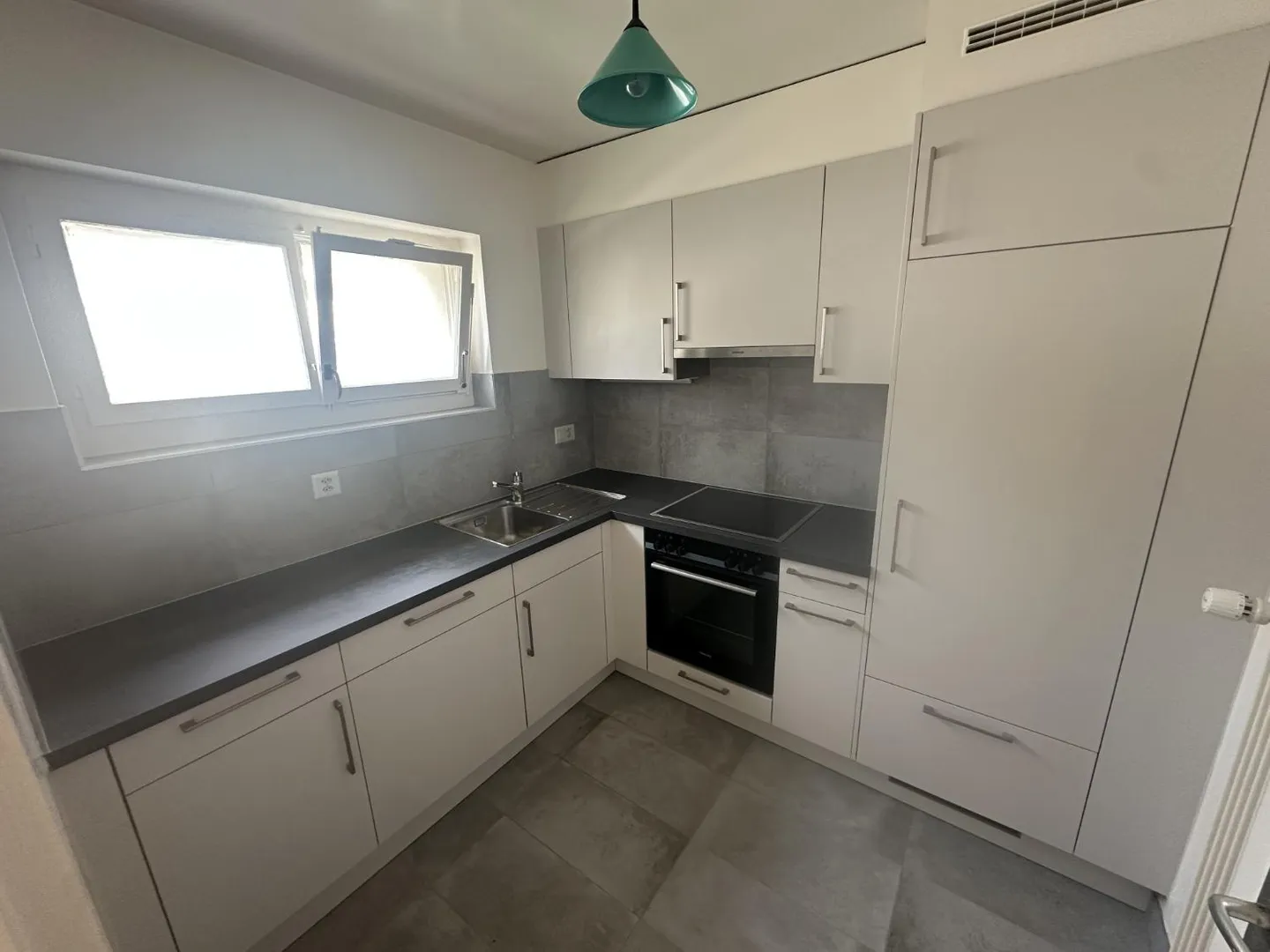 01273 - 4-room apartment - Tourelles 8 - La Chaux-de-Fonds - Photo 1 of 6