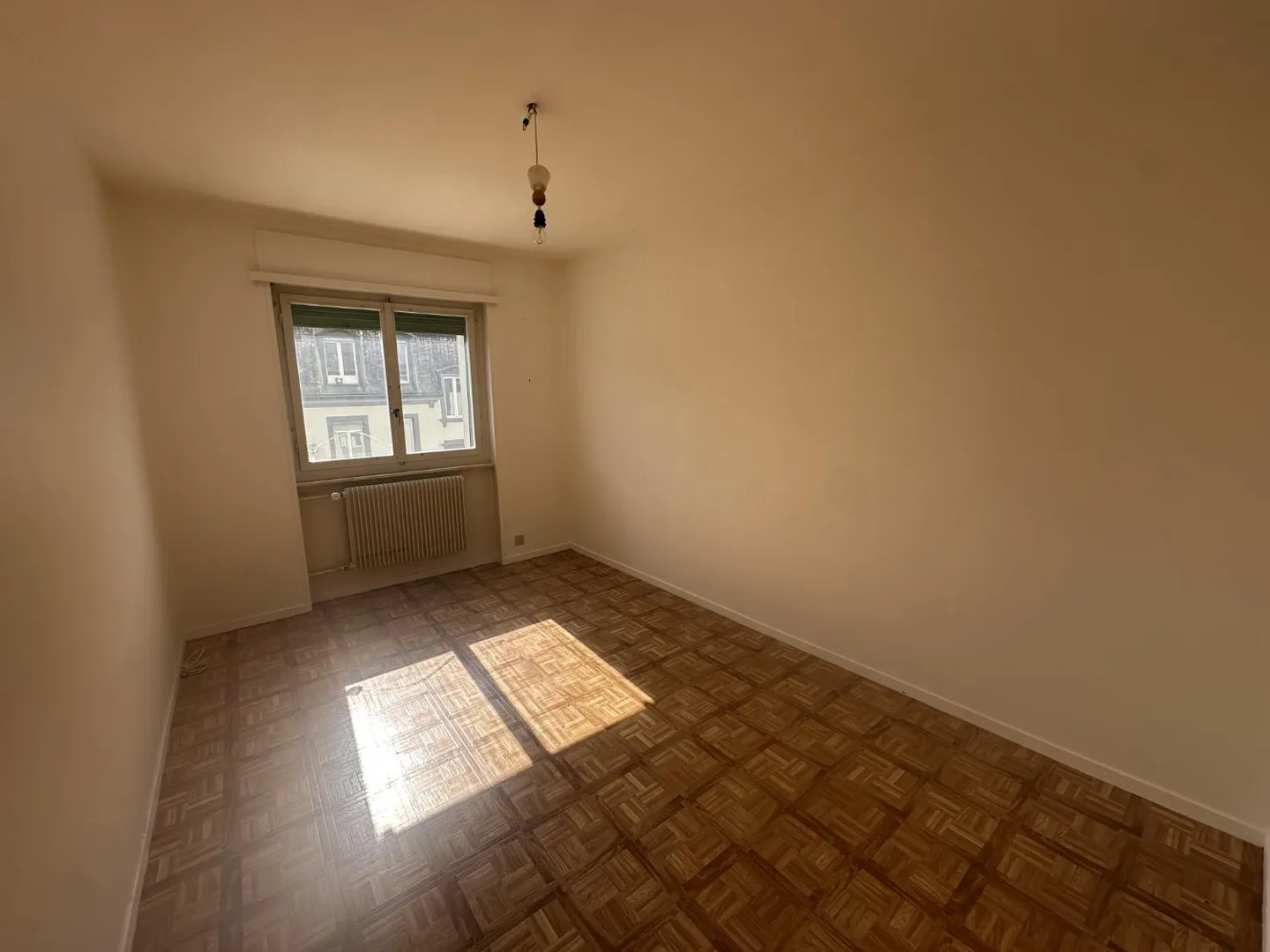 01273 - 4-room apartment - Tourelles 8 - La Chaux-de-Fonds - Photo 4 of 6