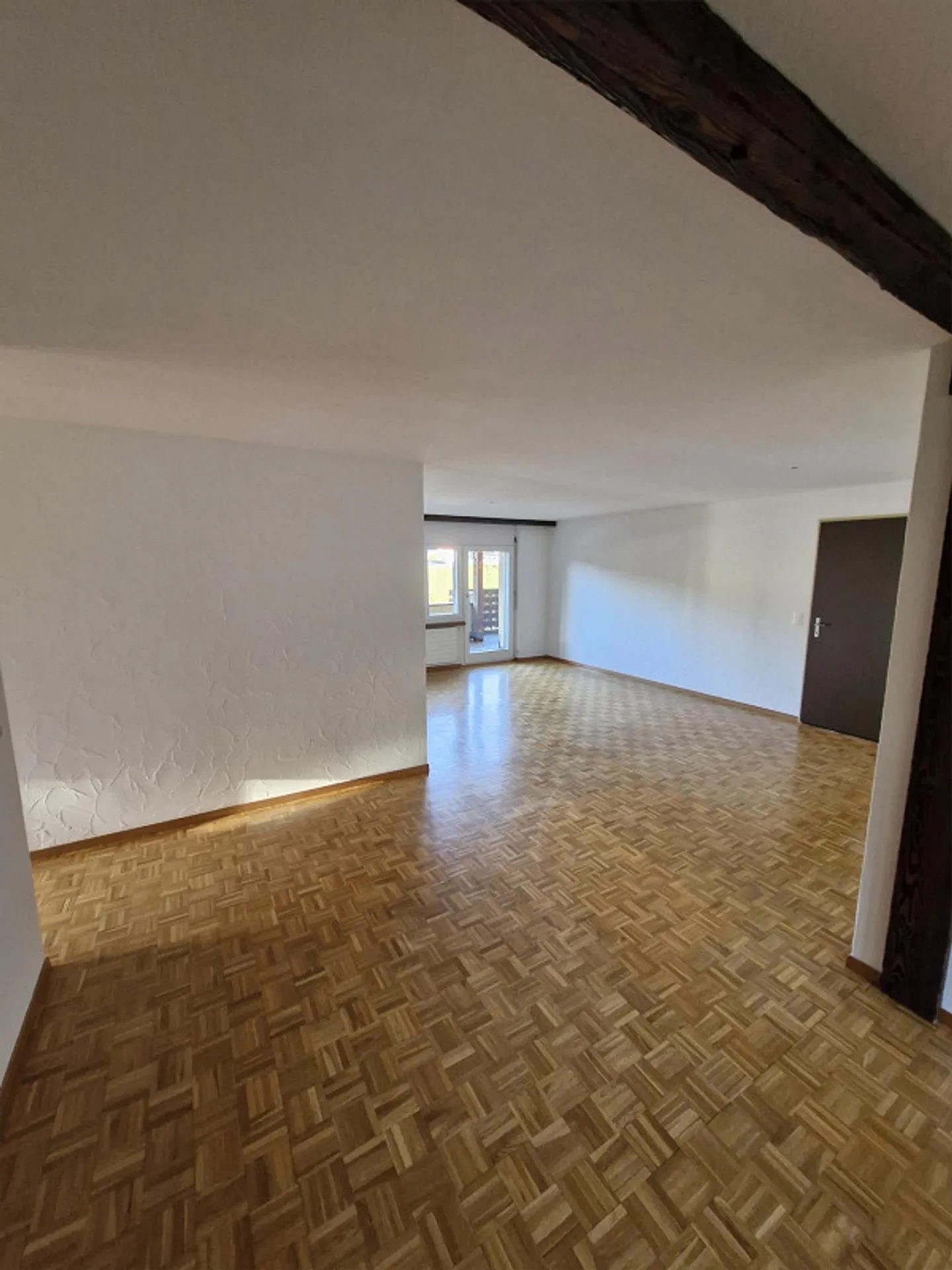 Gemütliche 4.5 Dachwohnung in Herisau mit grossem Balkon zu vermieten - Foto 2 von 5