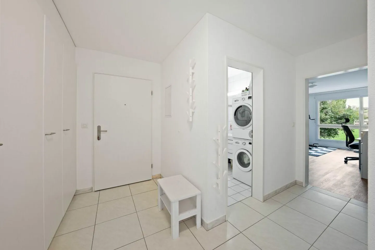 4.5-room apartments in a quiet location with unobstructed views - Photo 5 of 19