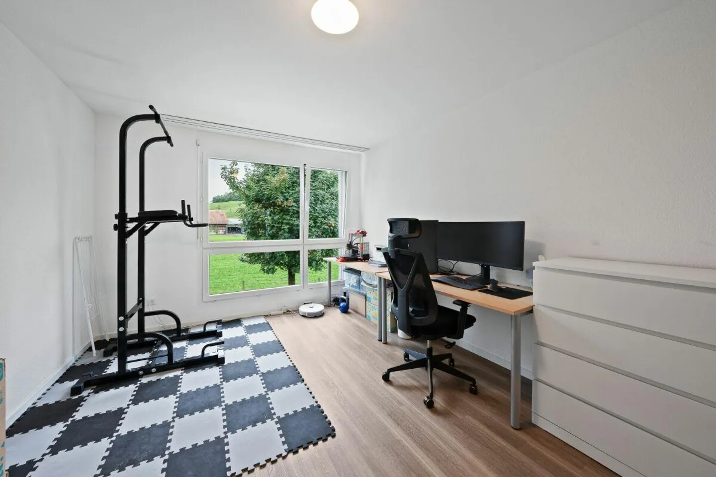 4.5-room apartments in a quiet location with unobstructed views - Photo 7 of 19