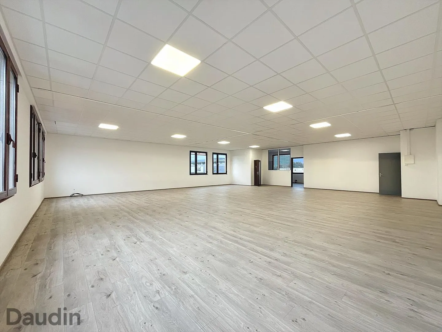 Premises of approximately 174m2 in Meyrin - Photo 2 of 4